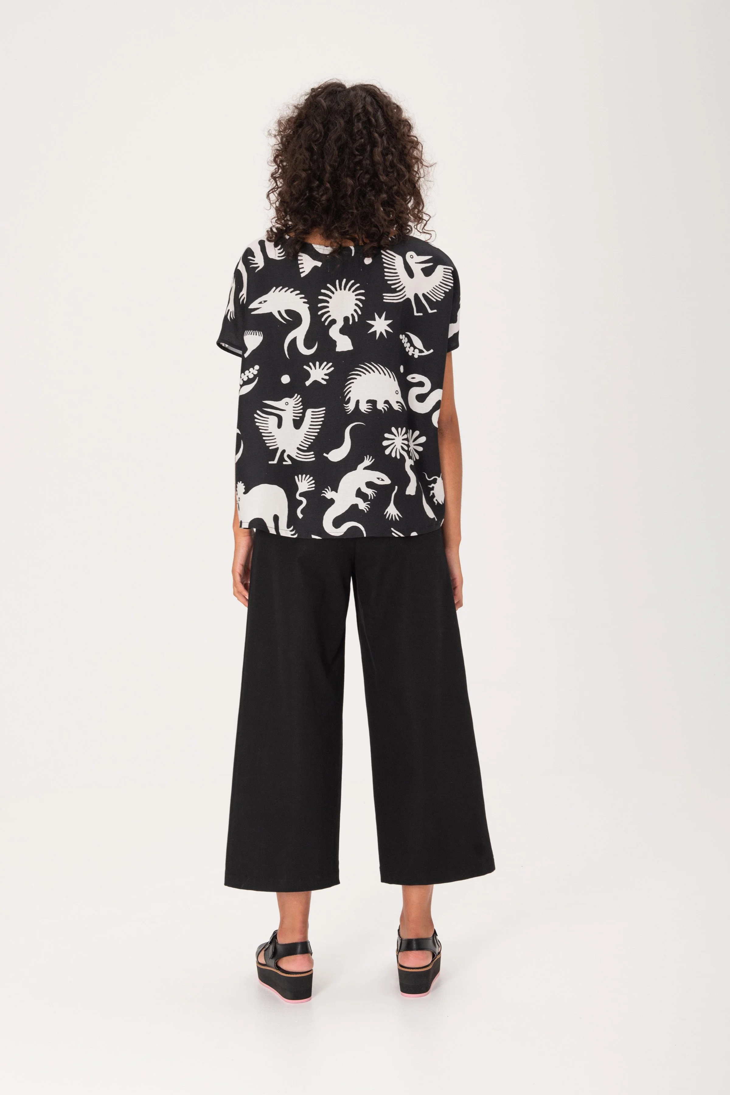 Kuwaii primrose tee back.jpg