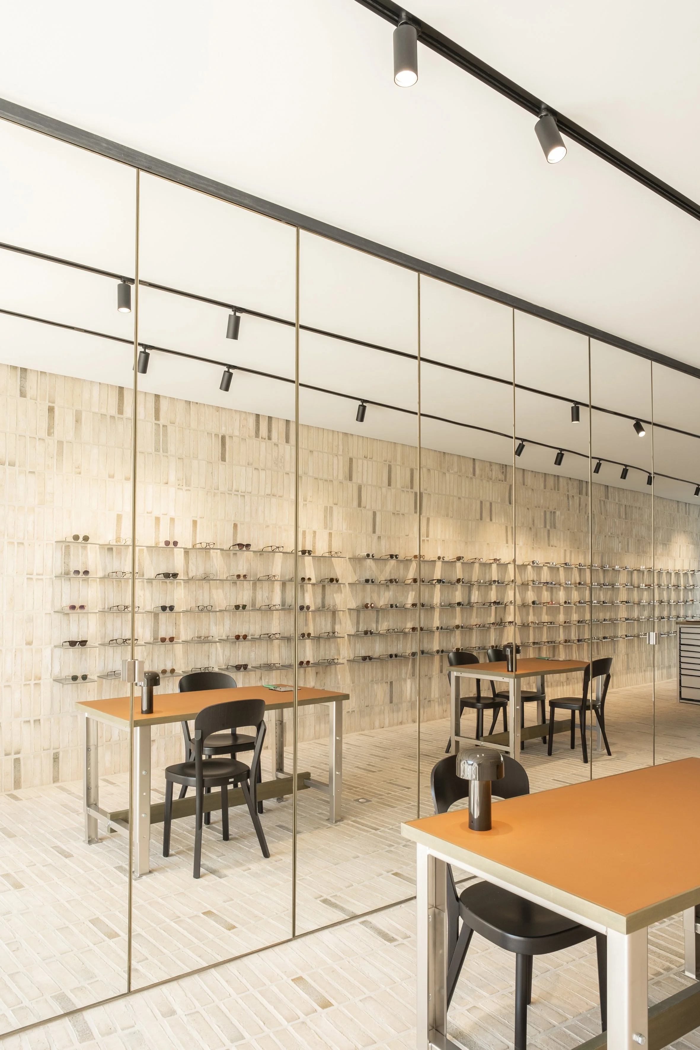 Photo by Tibods_Hons-Optician_Studio JVL_10.jpg