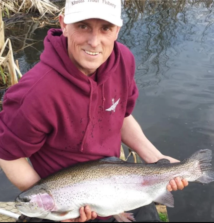 Garry Hunter with his 13lb 8oz Kinross rainbow.