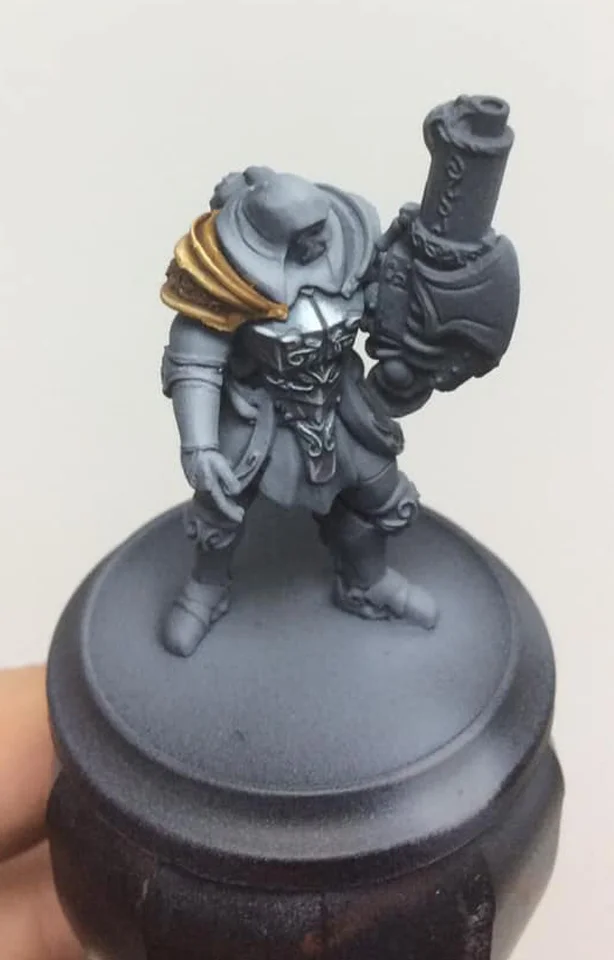 The whole shoulder pad received a glaze (90% water) of 50/50 Brown and Yellow Ink.