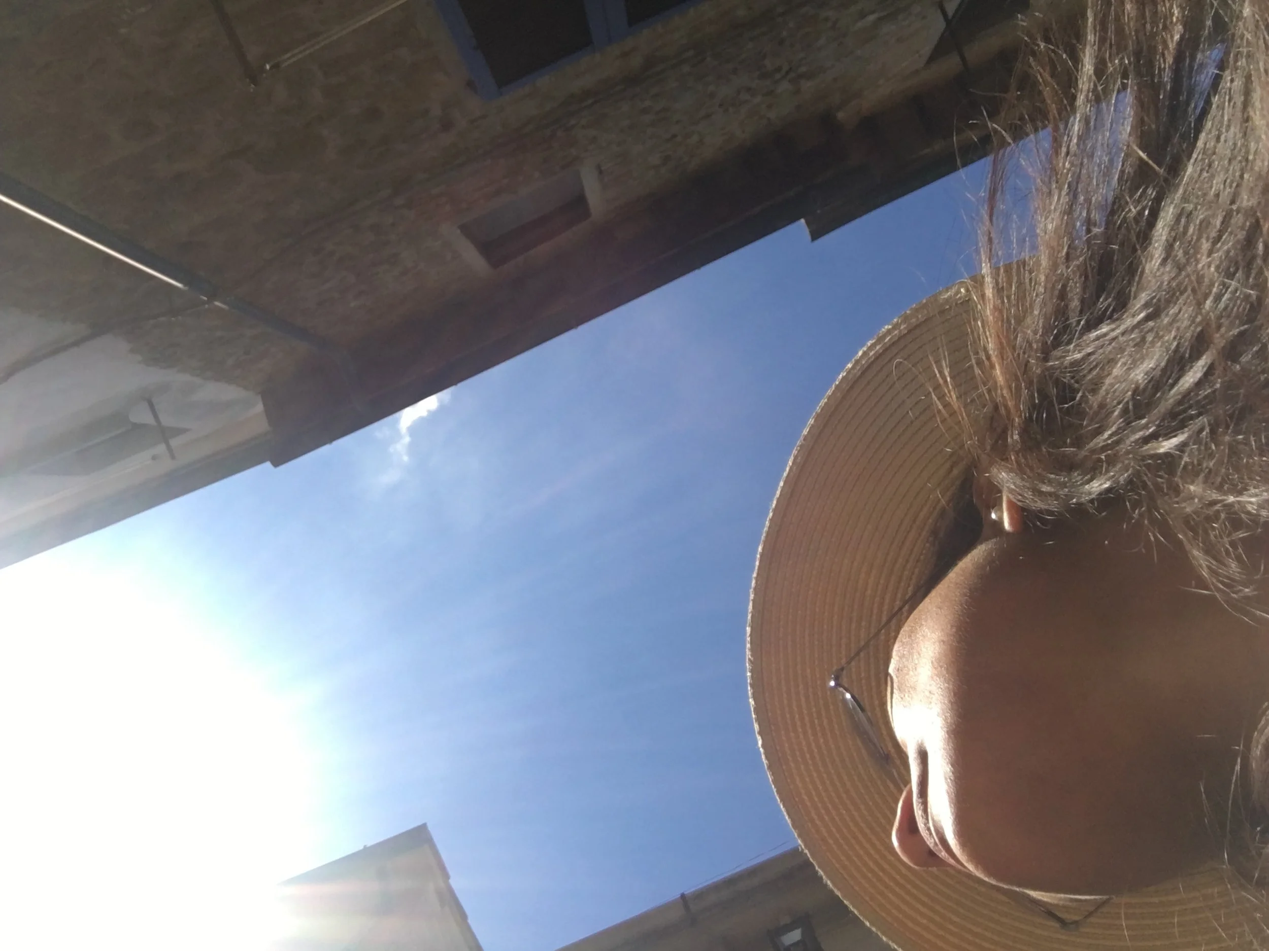 Bajo el sol de la toscana. @daniglambook 