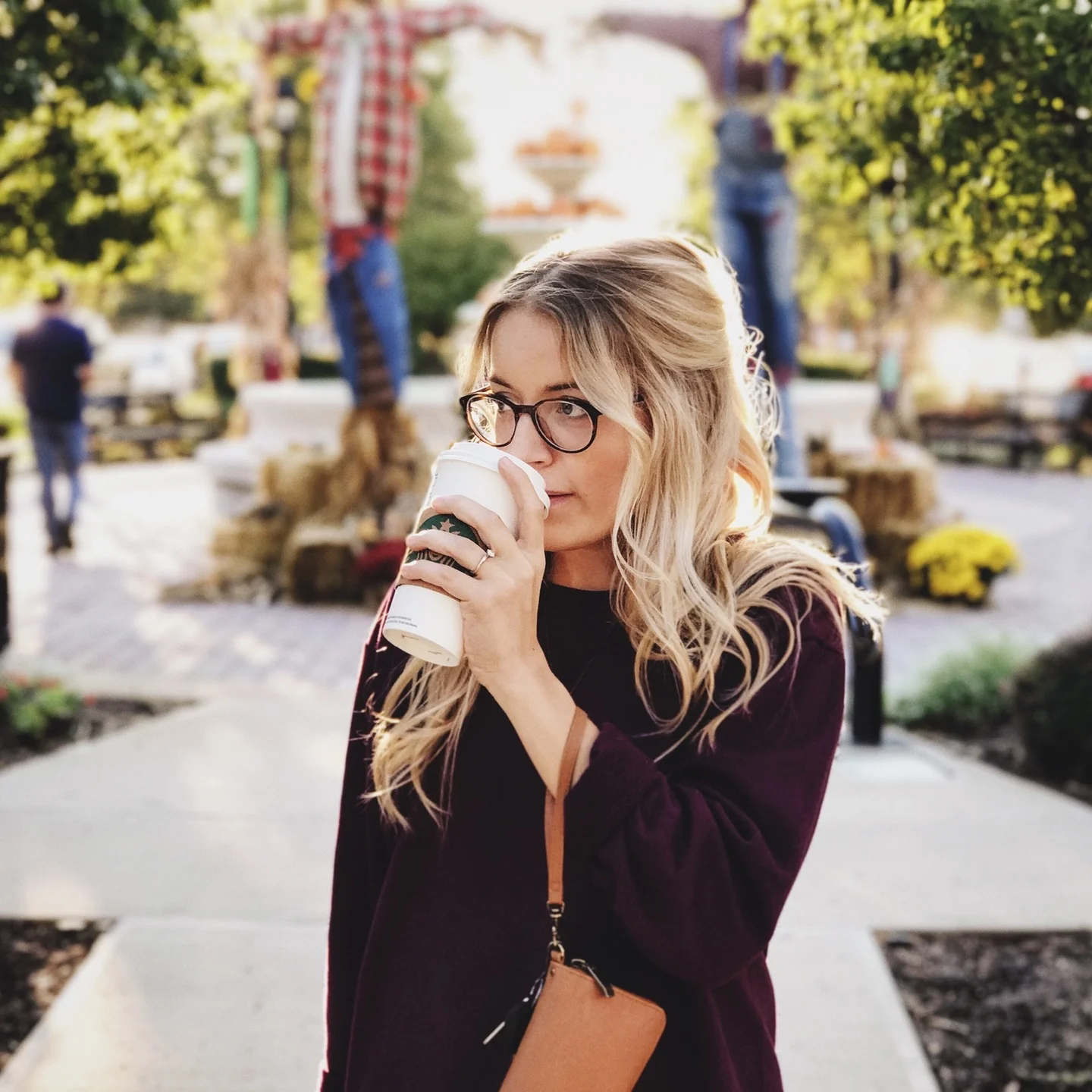 Viernes Casual en la oficina: 5 outfits con estilo