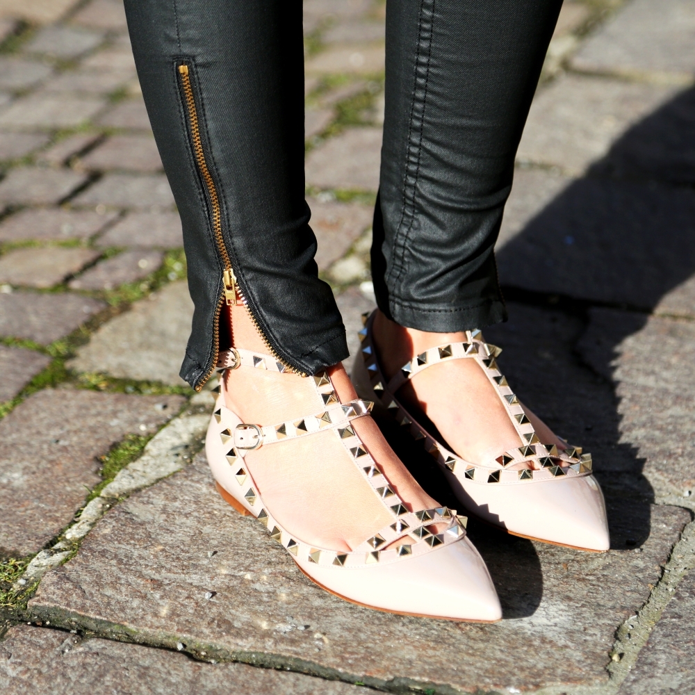 Zapatos sin tacón para de baja estatura — Project Glam