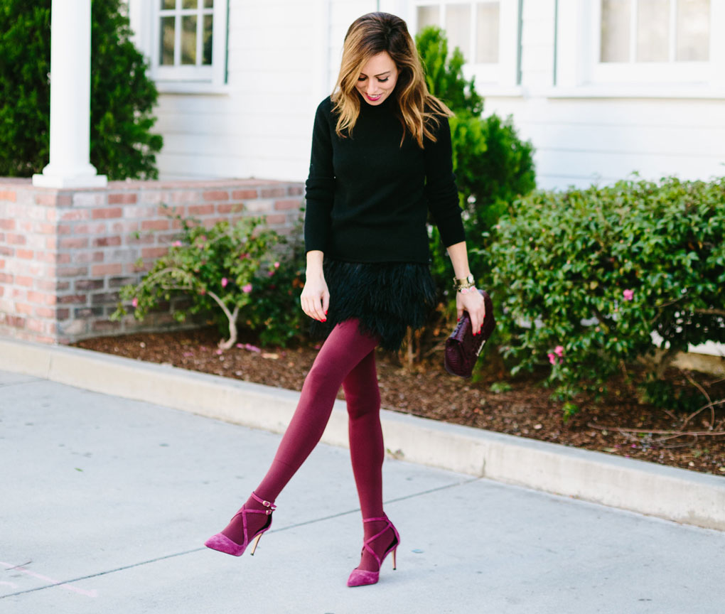 Sydne-style-shows-how-to-wear-wine-tights-by-Hue.jpg