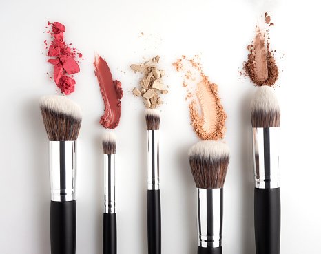 Cómo elegir un kit básico de brochas y pinceles de maquillaje — Project Glam
