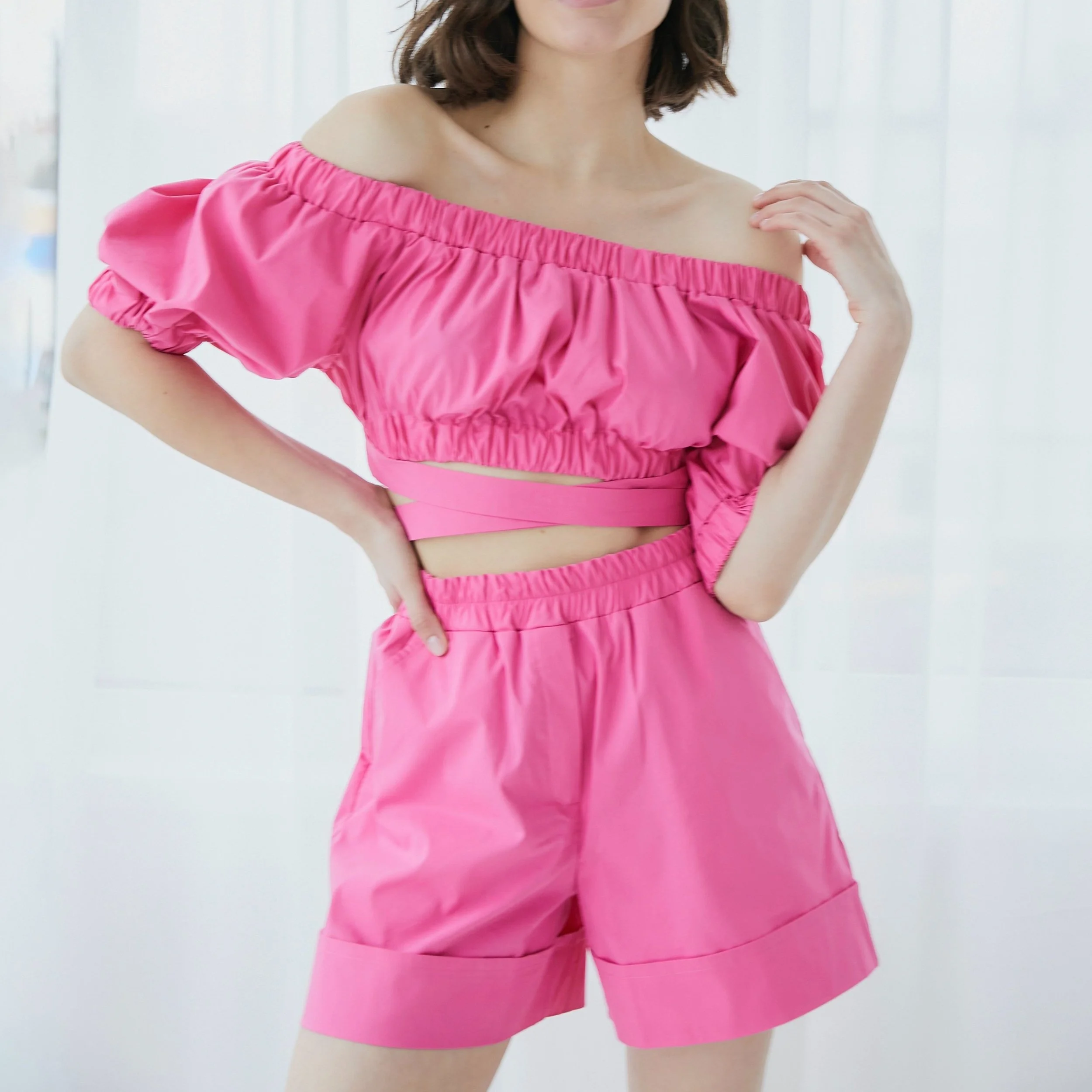 Cinco outfits con shorts