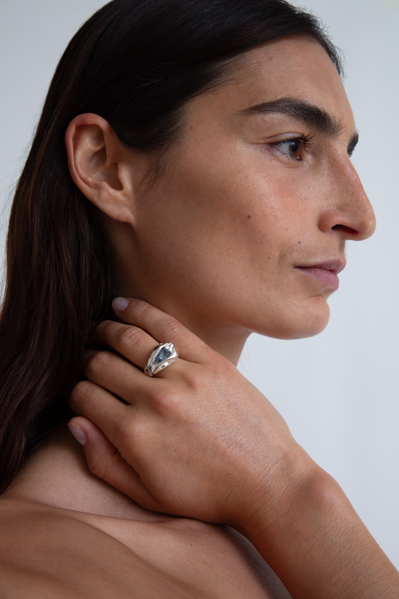 luxury-sapphire-ring-gemstone-design-julia-bartsch.JPG