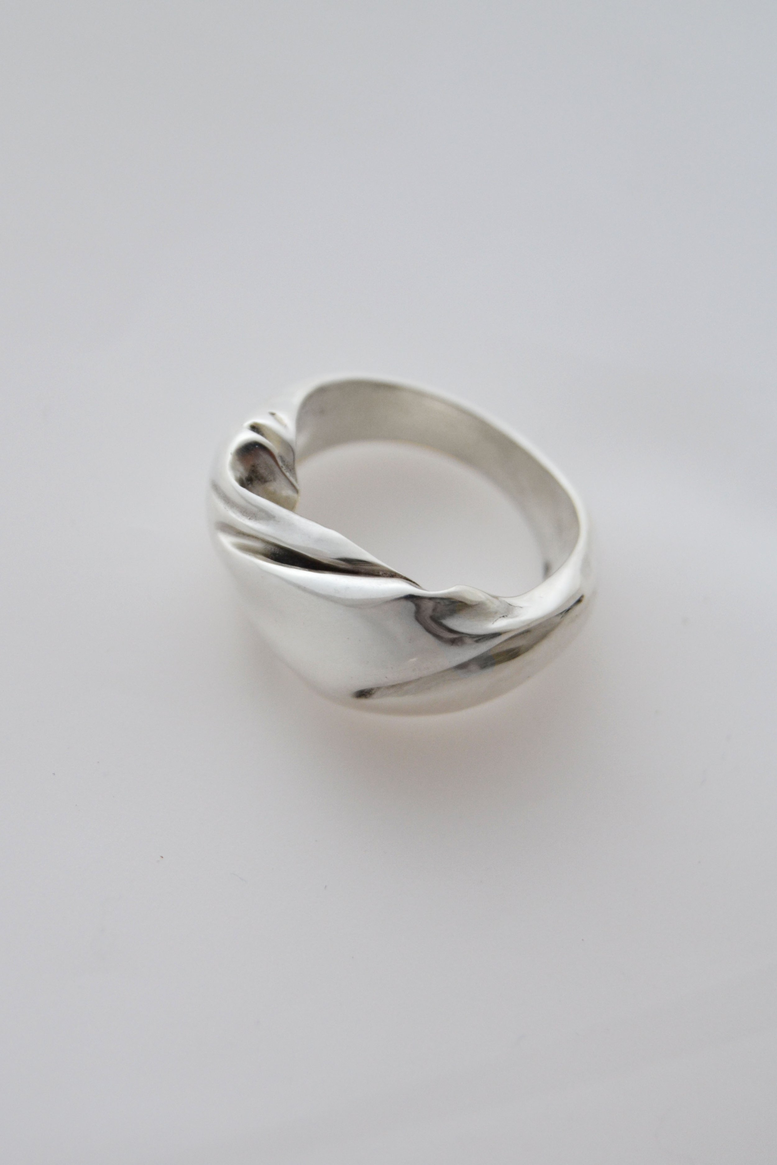 Julia-bartsch-jewellery-folded-edge-silver-ring-6.jpg
