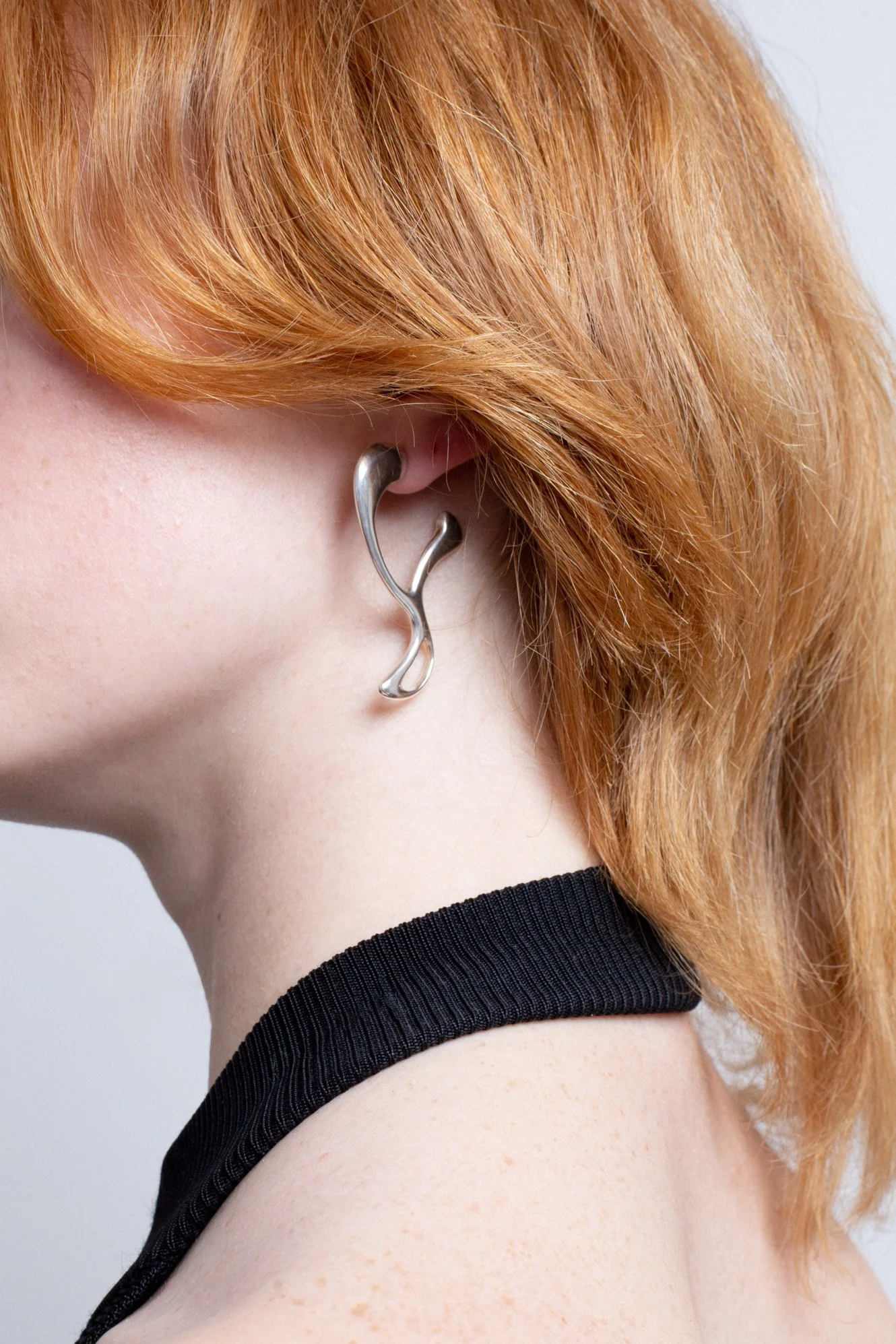 LOGO earring Julia Bartsch Jewellery silver model 03.JPG