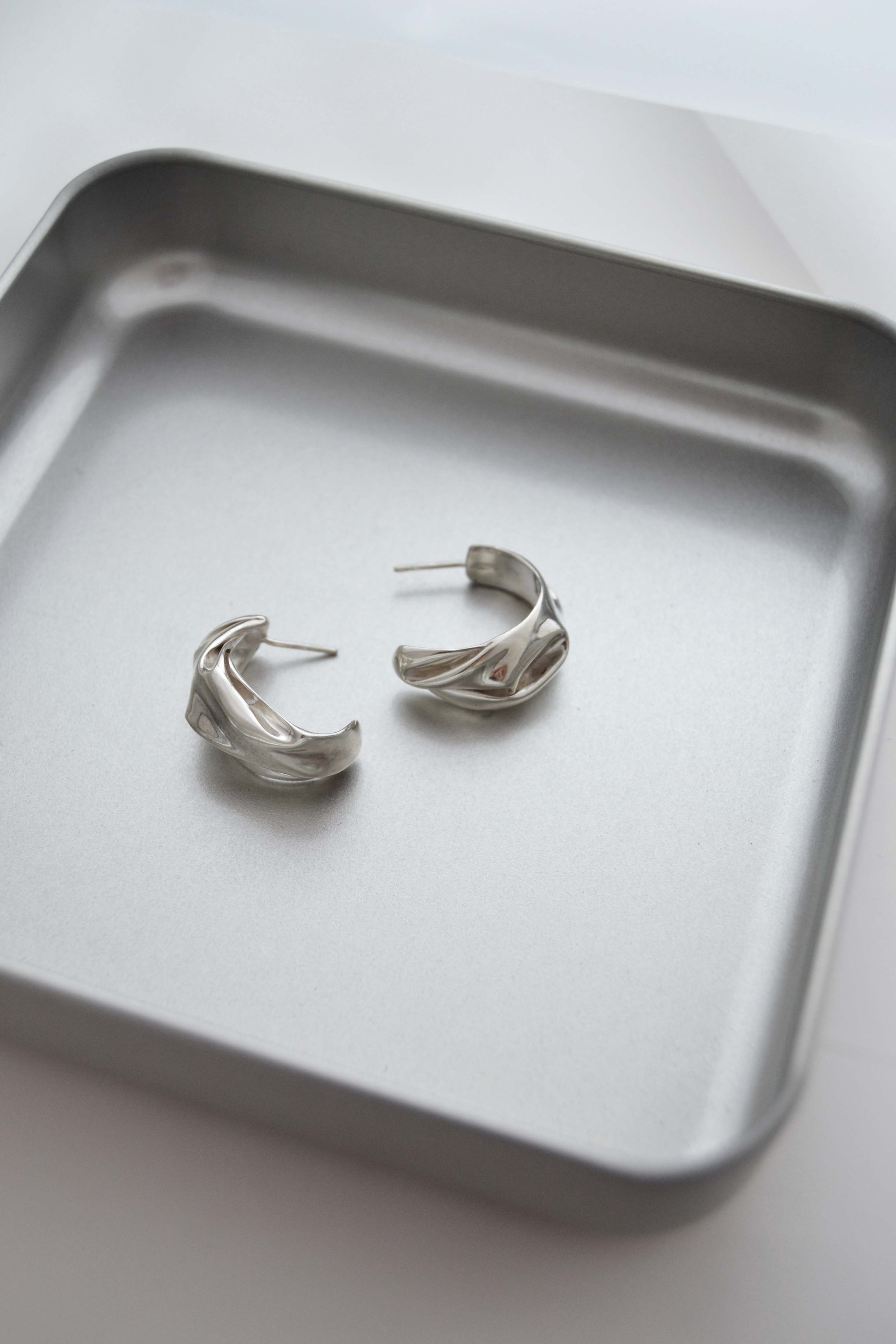Julia-bartsch-silver-creols-one-of-a-kind-handcrafted-paris.jpg