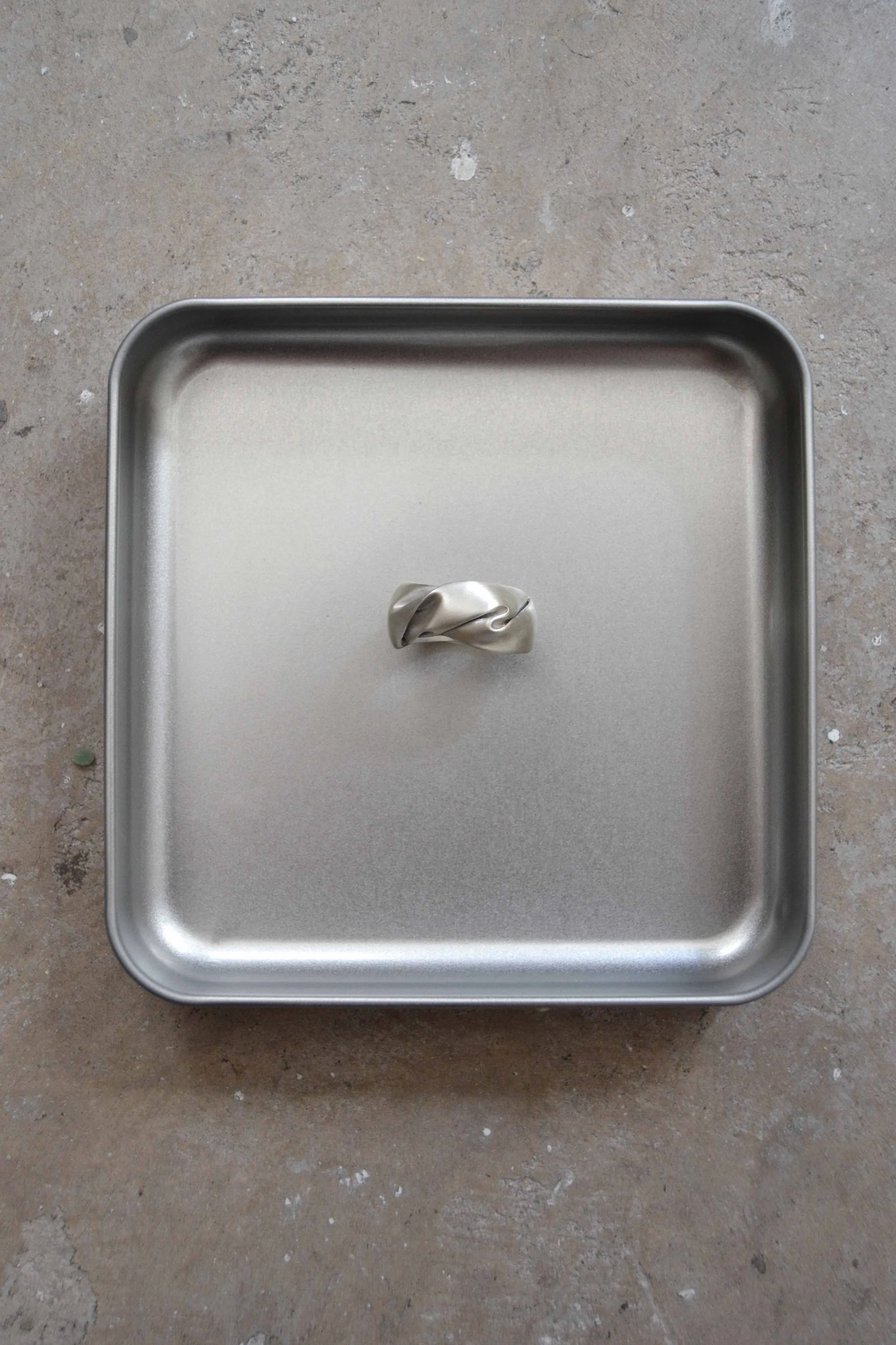 Julia-Bartsch-folded-ring-07.jpg