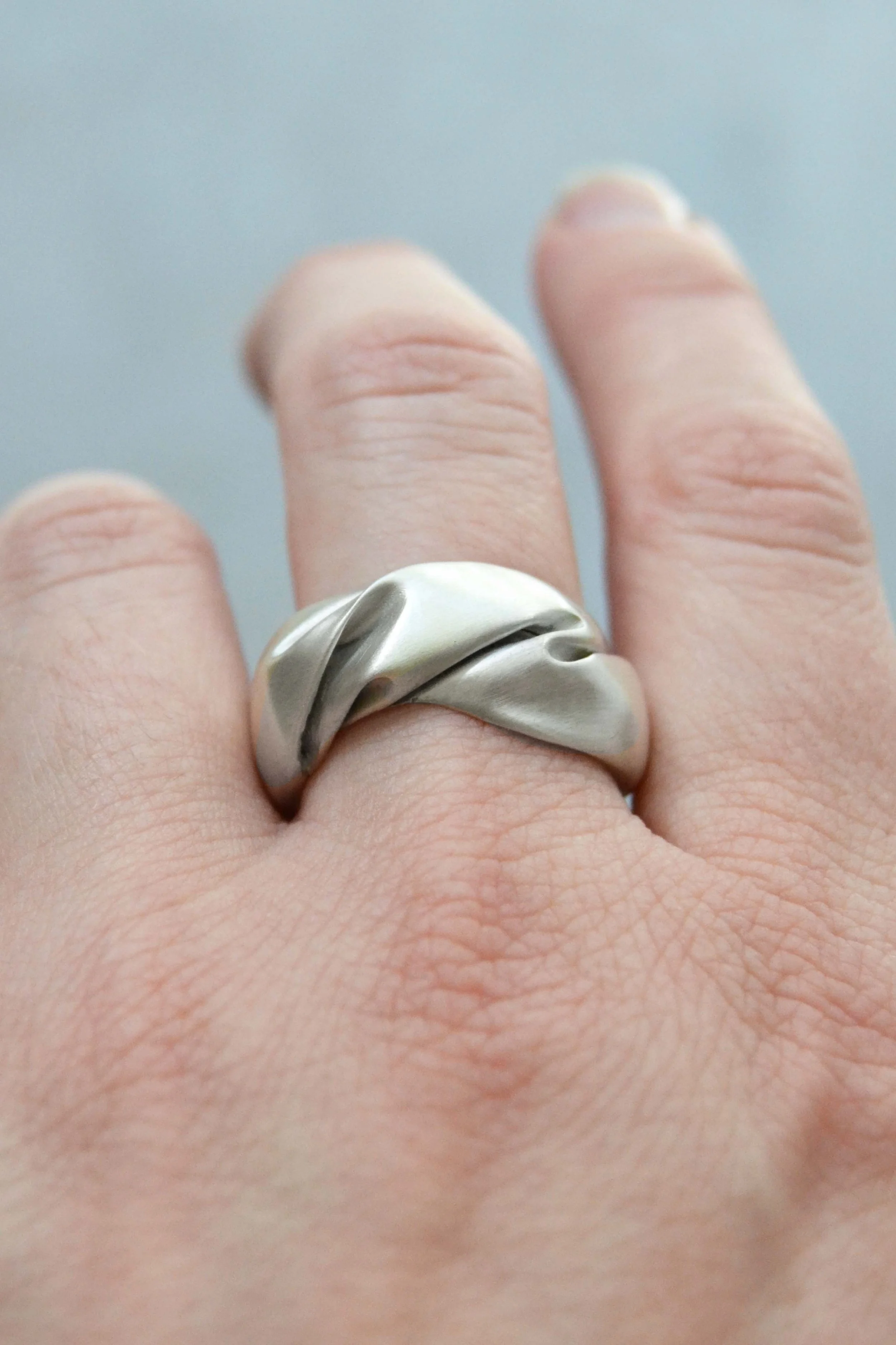 Julia-Bartsch-folded-ring-02.jpg