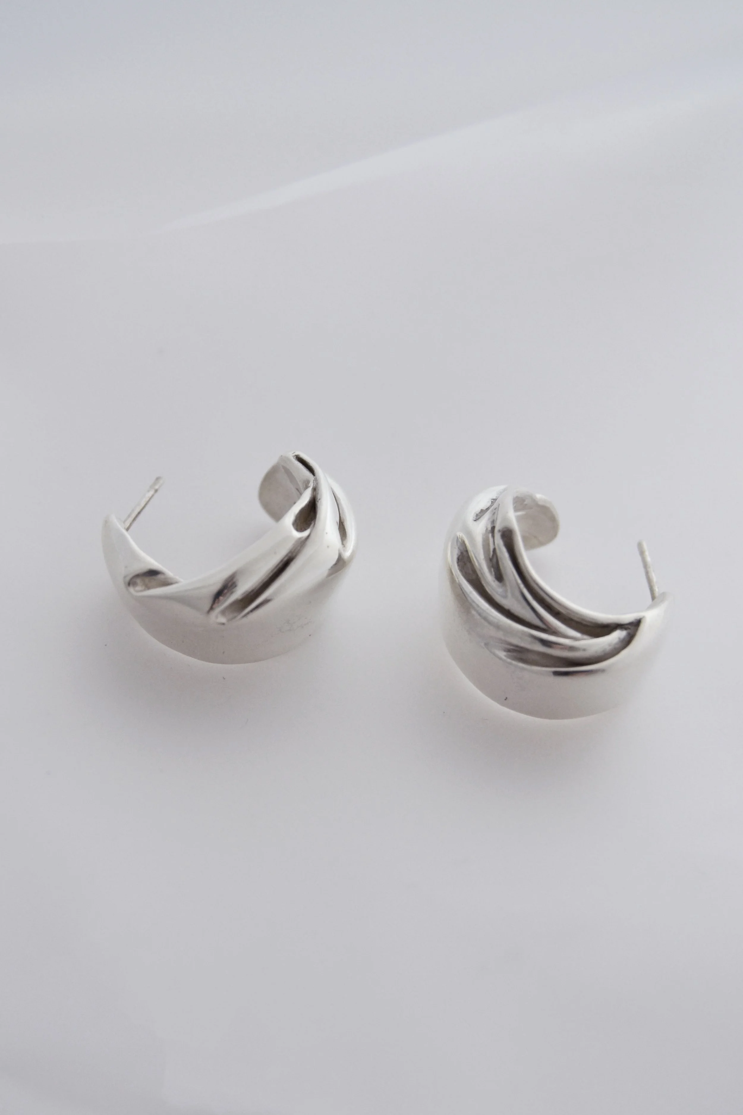 Julia-batrtsch-jewellery-pair-earring-5.jpg