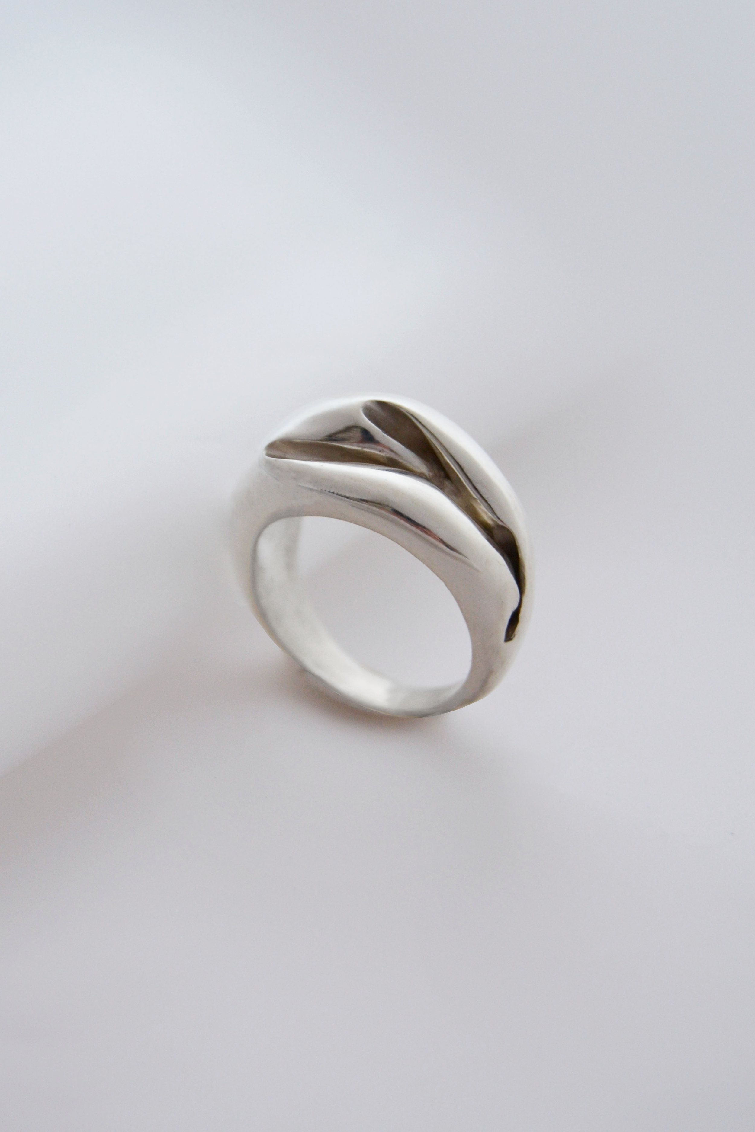 Parted fold |  Ring
