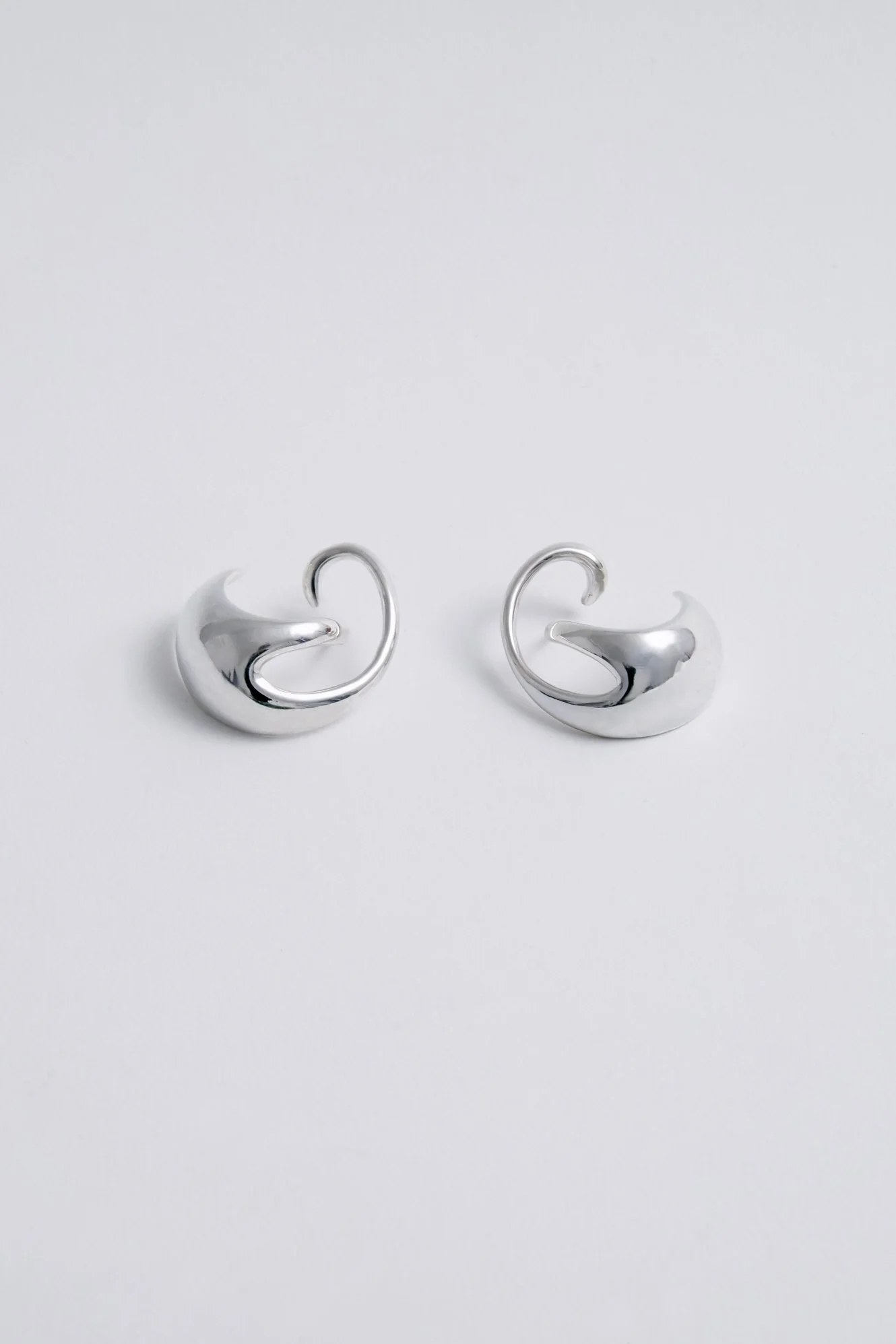 JULIA BARTSCH JEWELLERY illusion hoop silver 2.JPG
