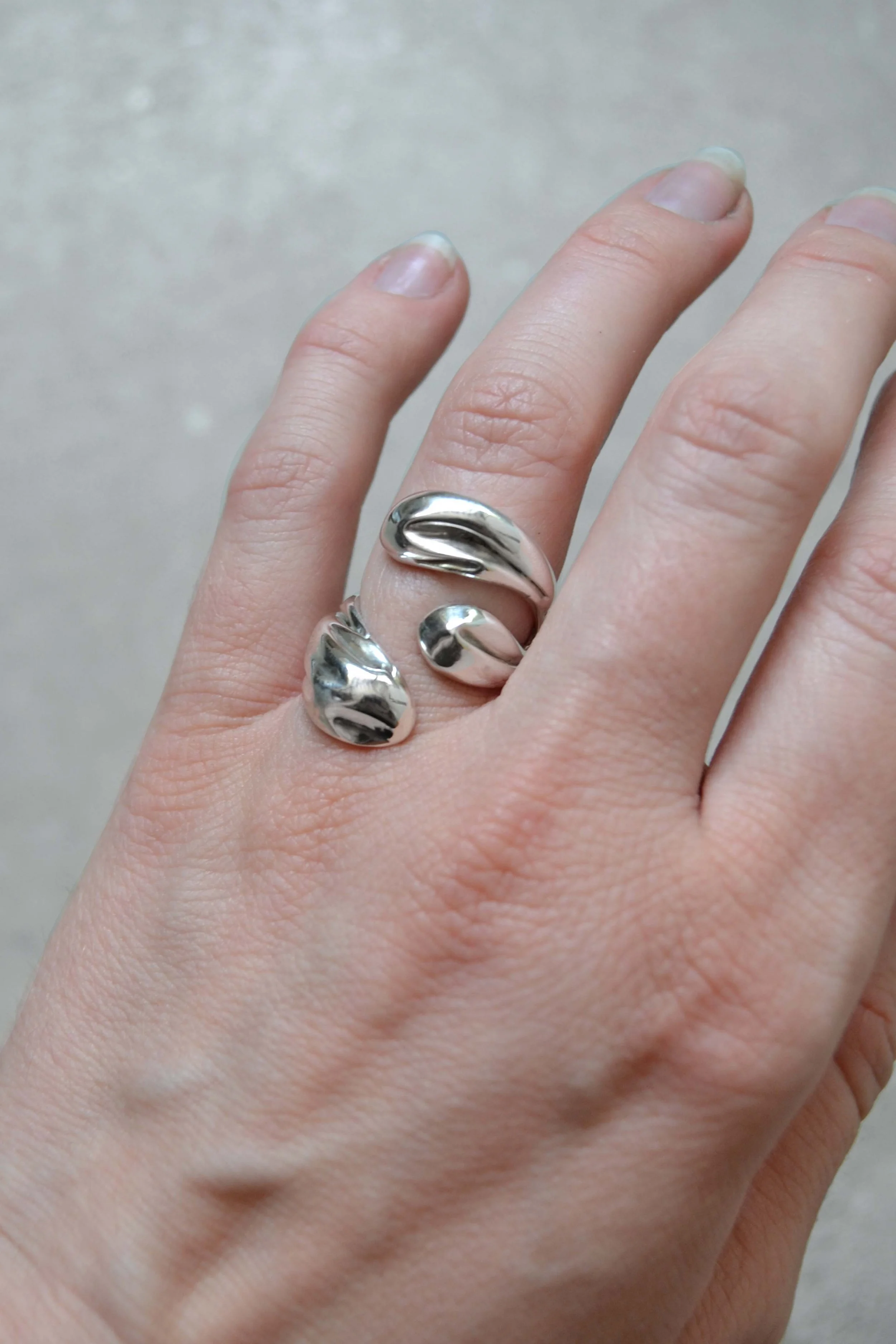 Julia-bartsch-jewellery-open-ring-fold-silver-4.jpg