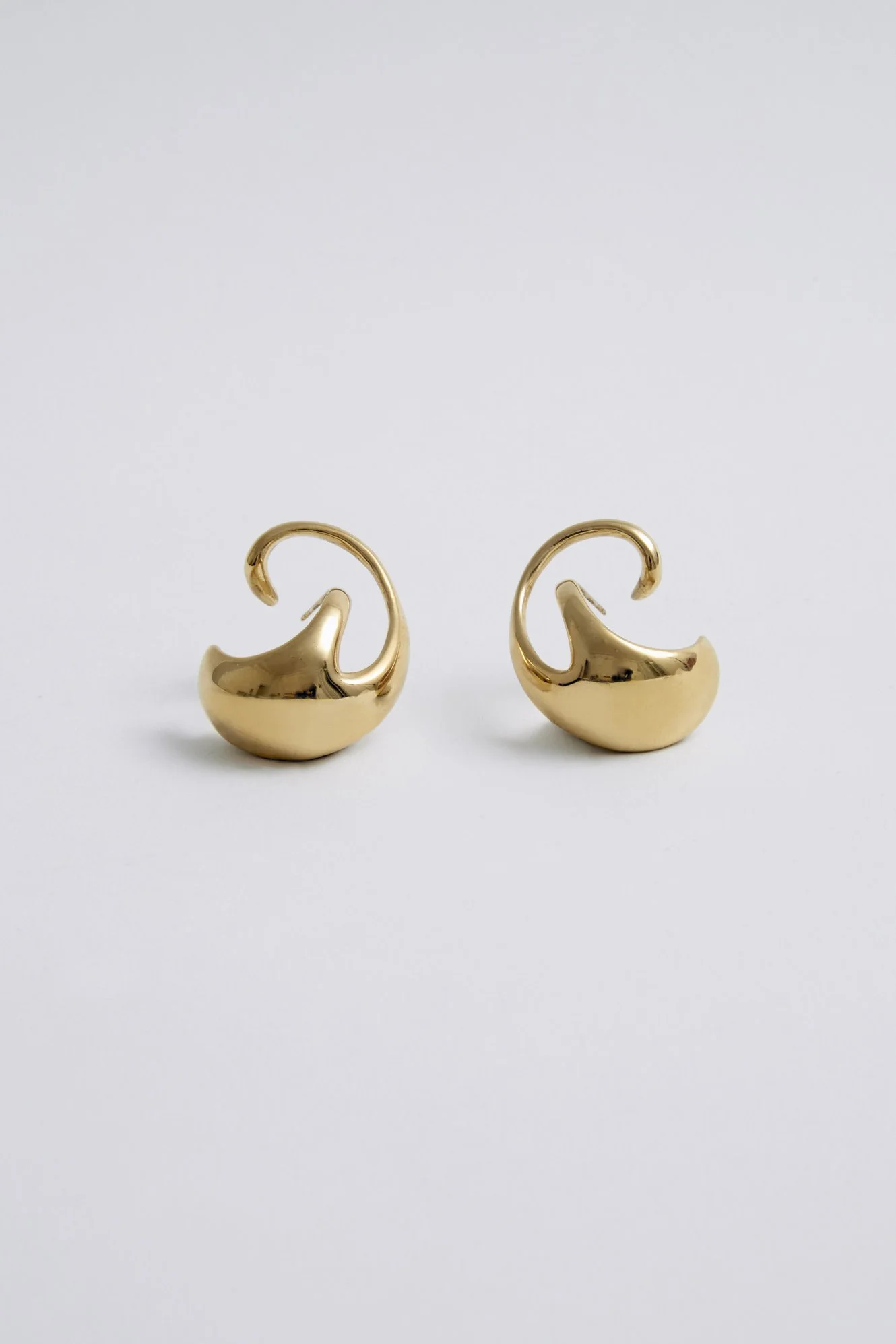 JULIA BARTSCH JEWELLERY illusion hoop vermeil 45.JPG