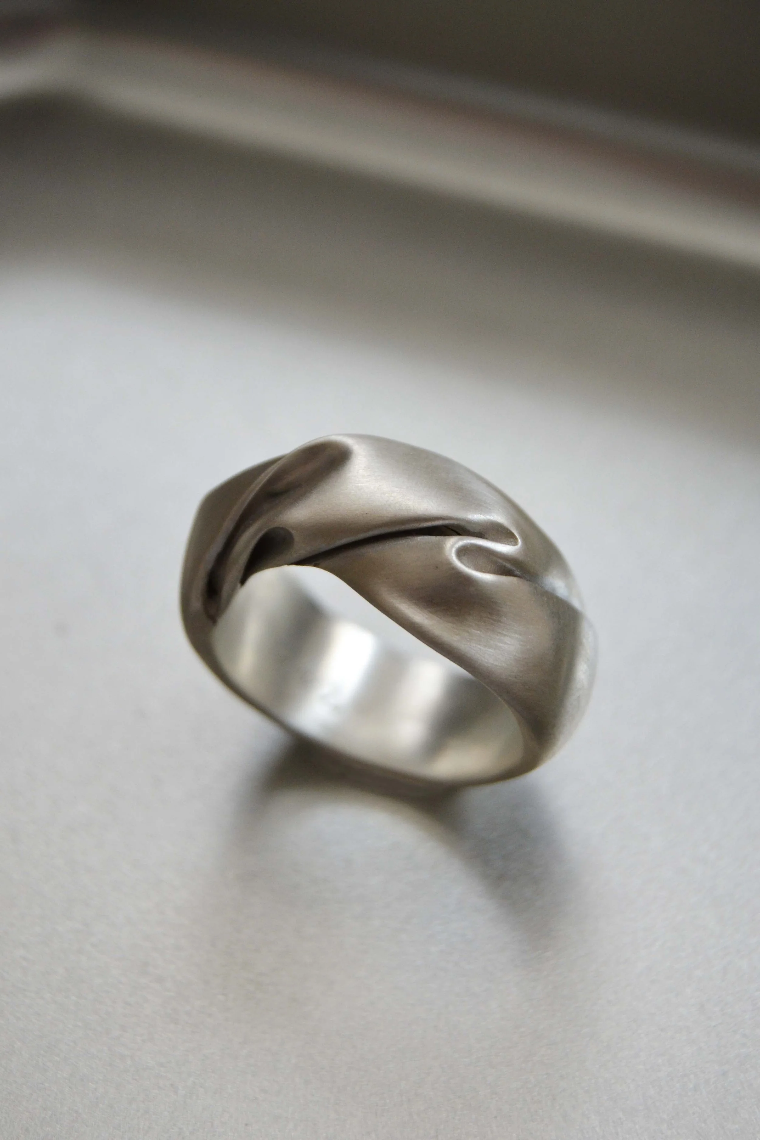 Julia-Bartsch-folded-ring-09.jpg
