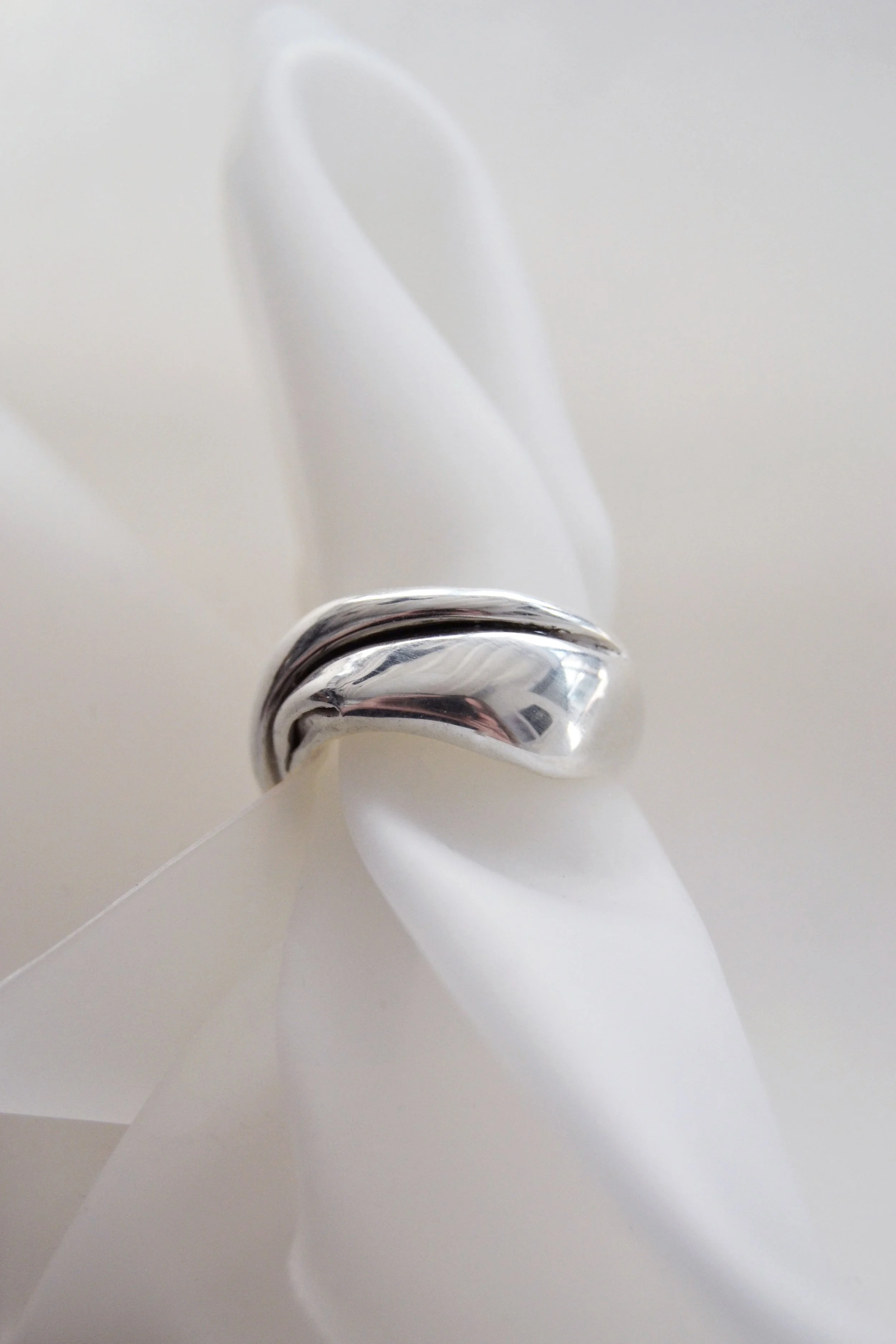 julia-bartsch-curved-ring-silver-WR6.jpg