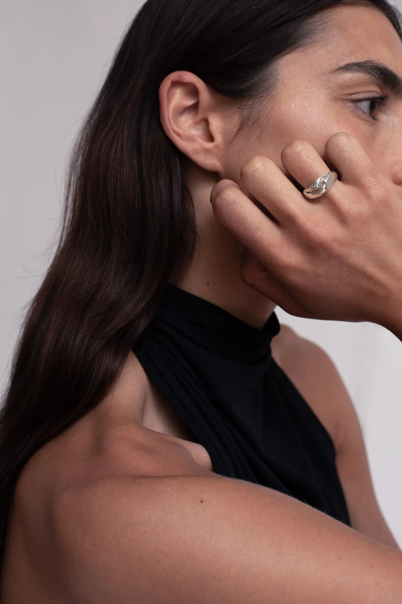 sculptural-designer-ring-sapphire-silver--paris-julia-bartsch.JPG