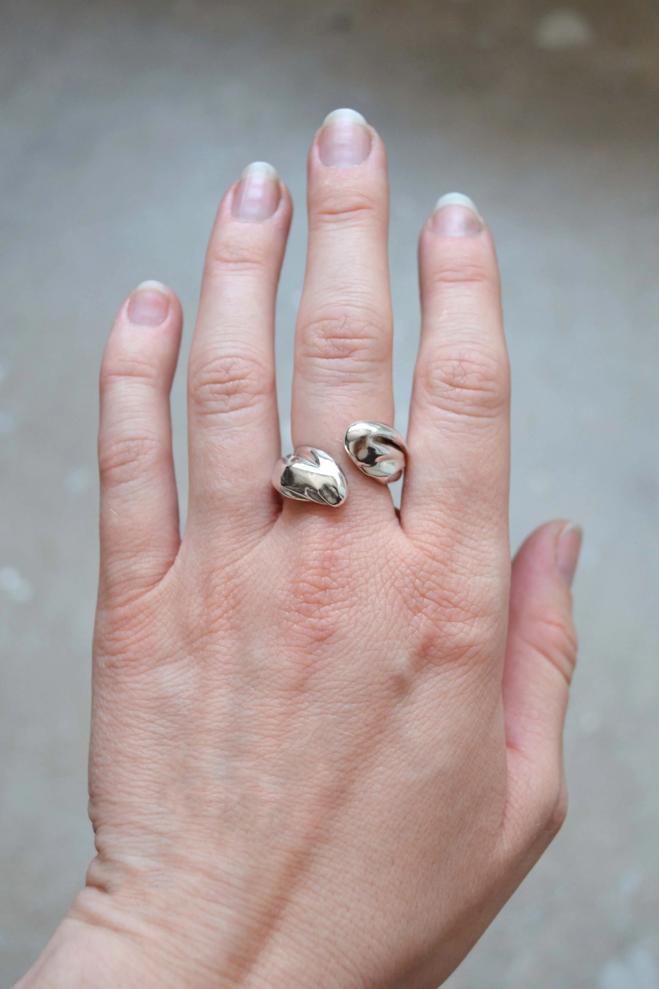 Julia-bartsch-jewellery-atelier-open-fold-ring-04.jpg