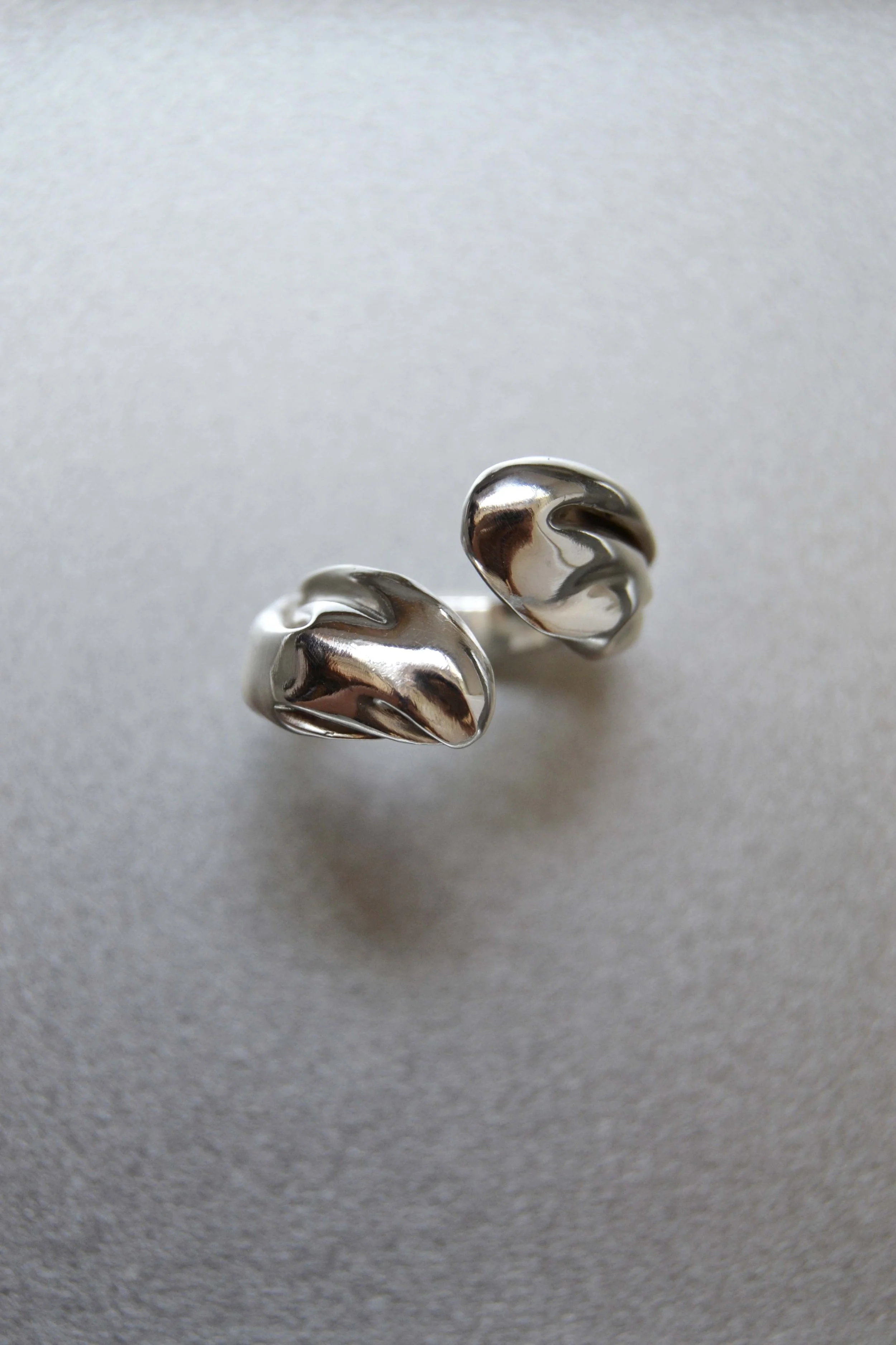 Julia-bartsch-jewellery-atelier-open-fold-ring-1.jpg