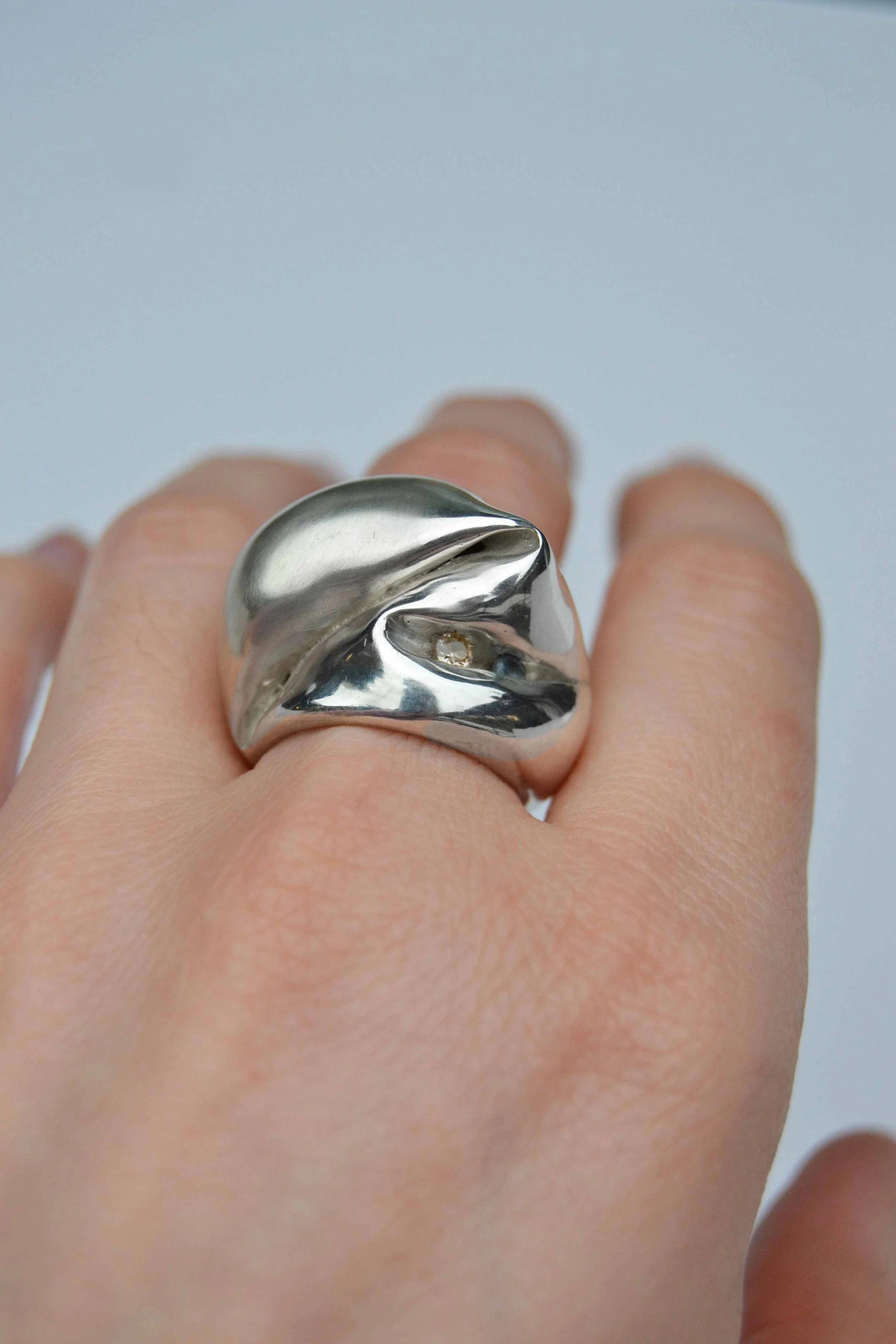 Julia_bartsch_unique_pieces_ring_s02__.jpg