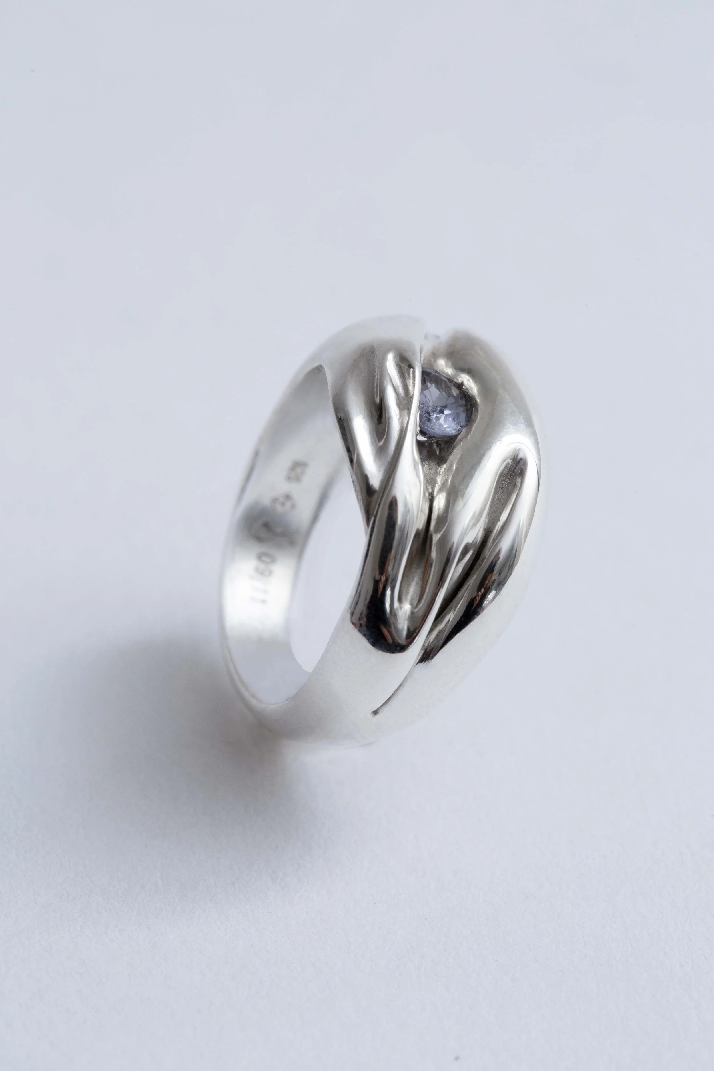 design-sapphire-ring-silver-contemporary-julia-bartsch.jpg
