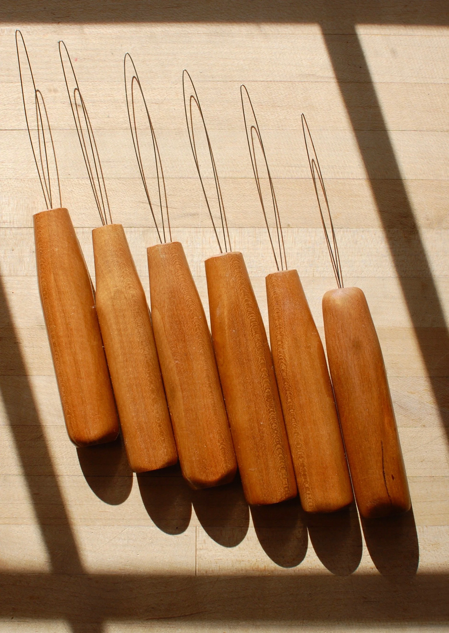 Weaving threading tool 