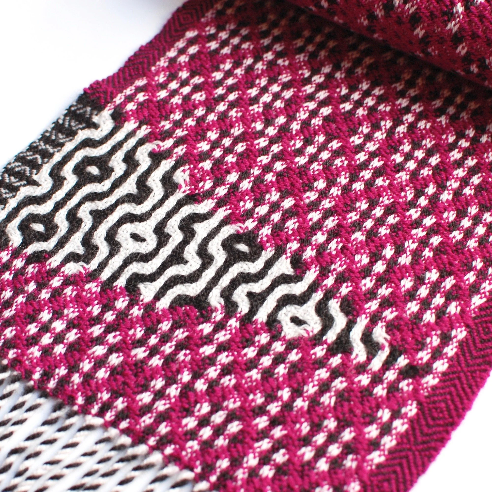 Modern handwoven scarf. Merino fushia, black and white