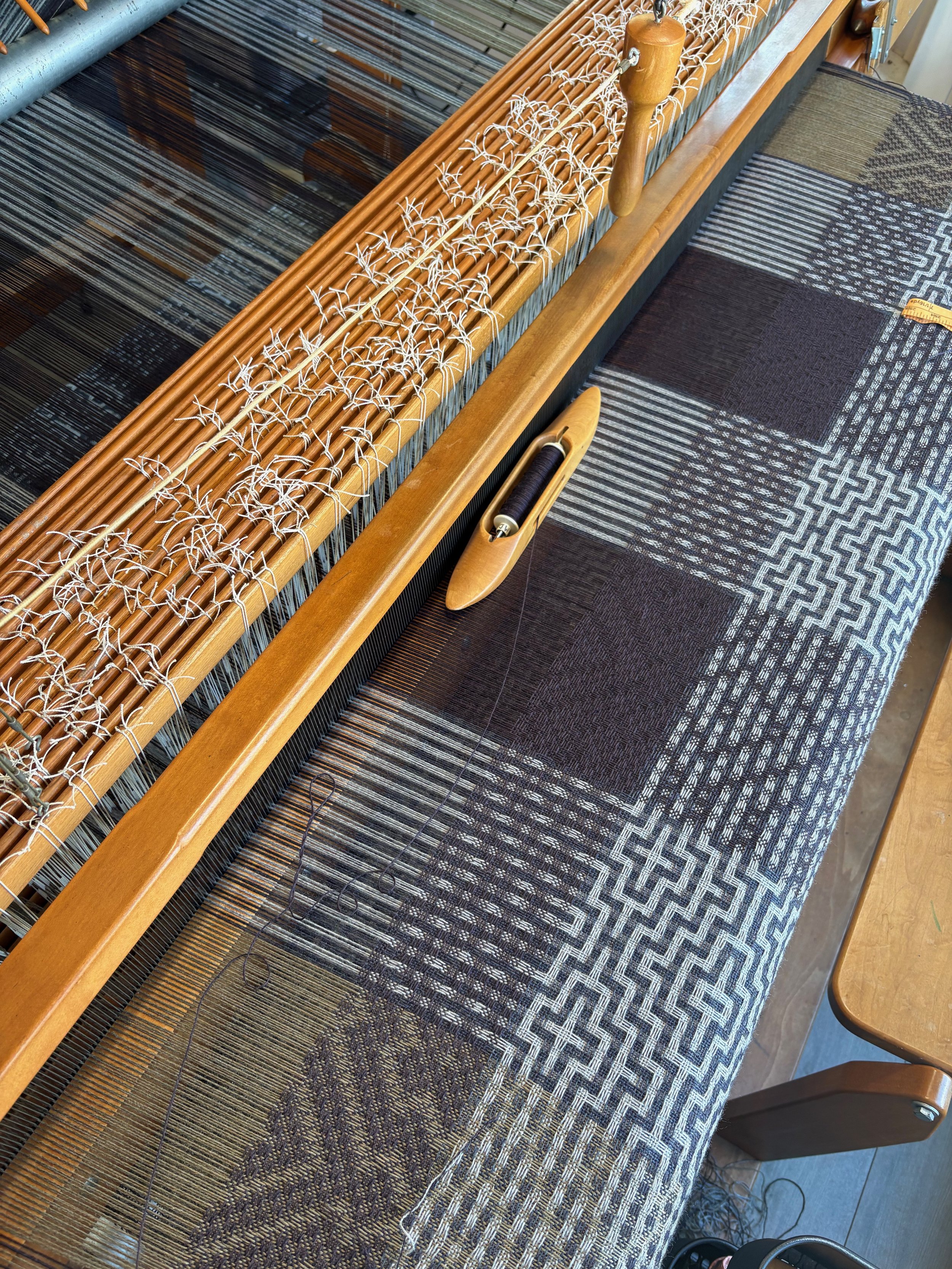 Deflected doubleweave being woven on an AVL production dobby loom