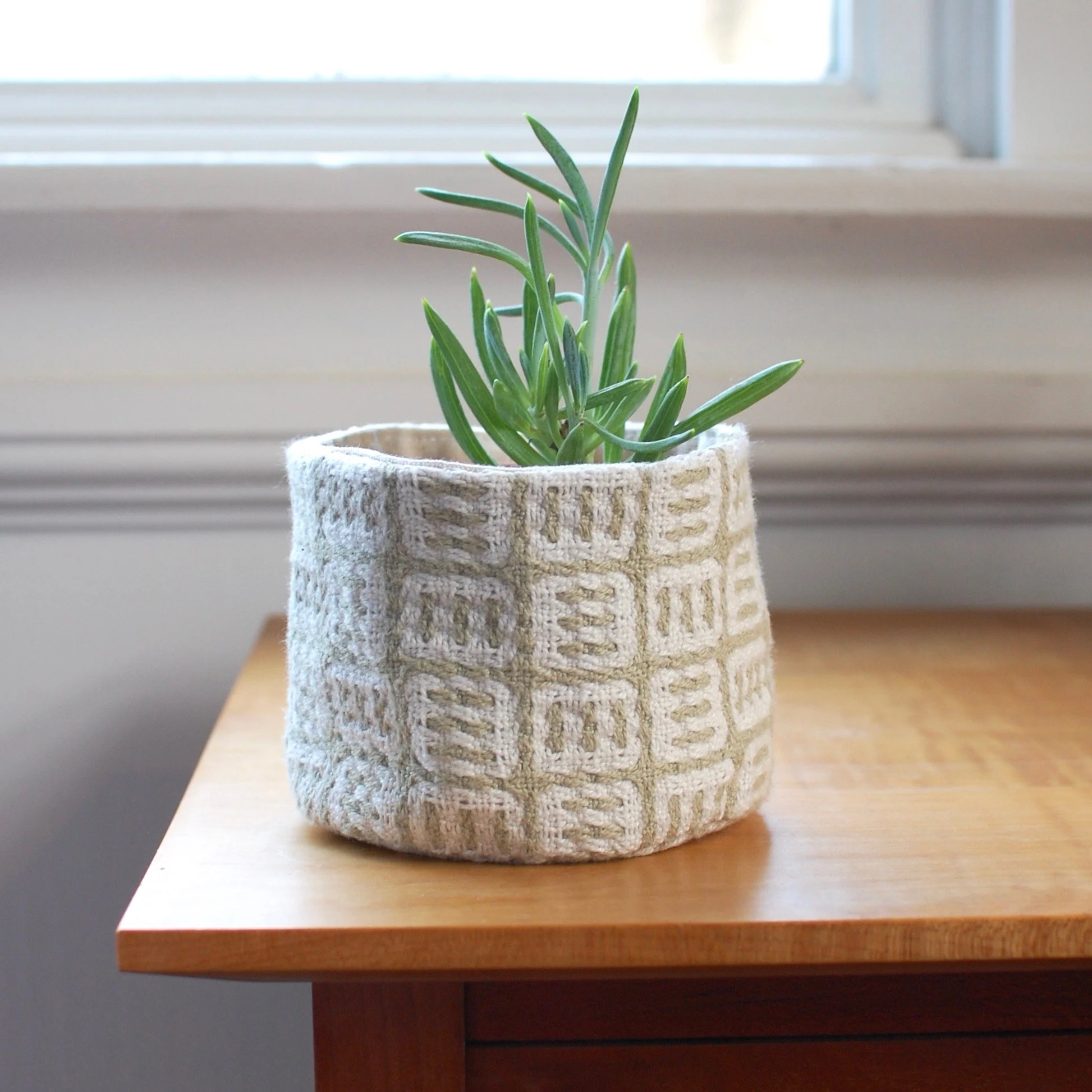 Handwoven cloth sustainably grown cotton pot. Handwoven and dewn in Connecticut