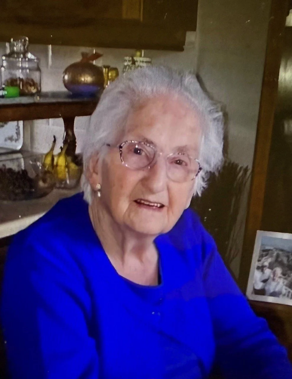 Laura Surgenor 1.jpg
