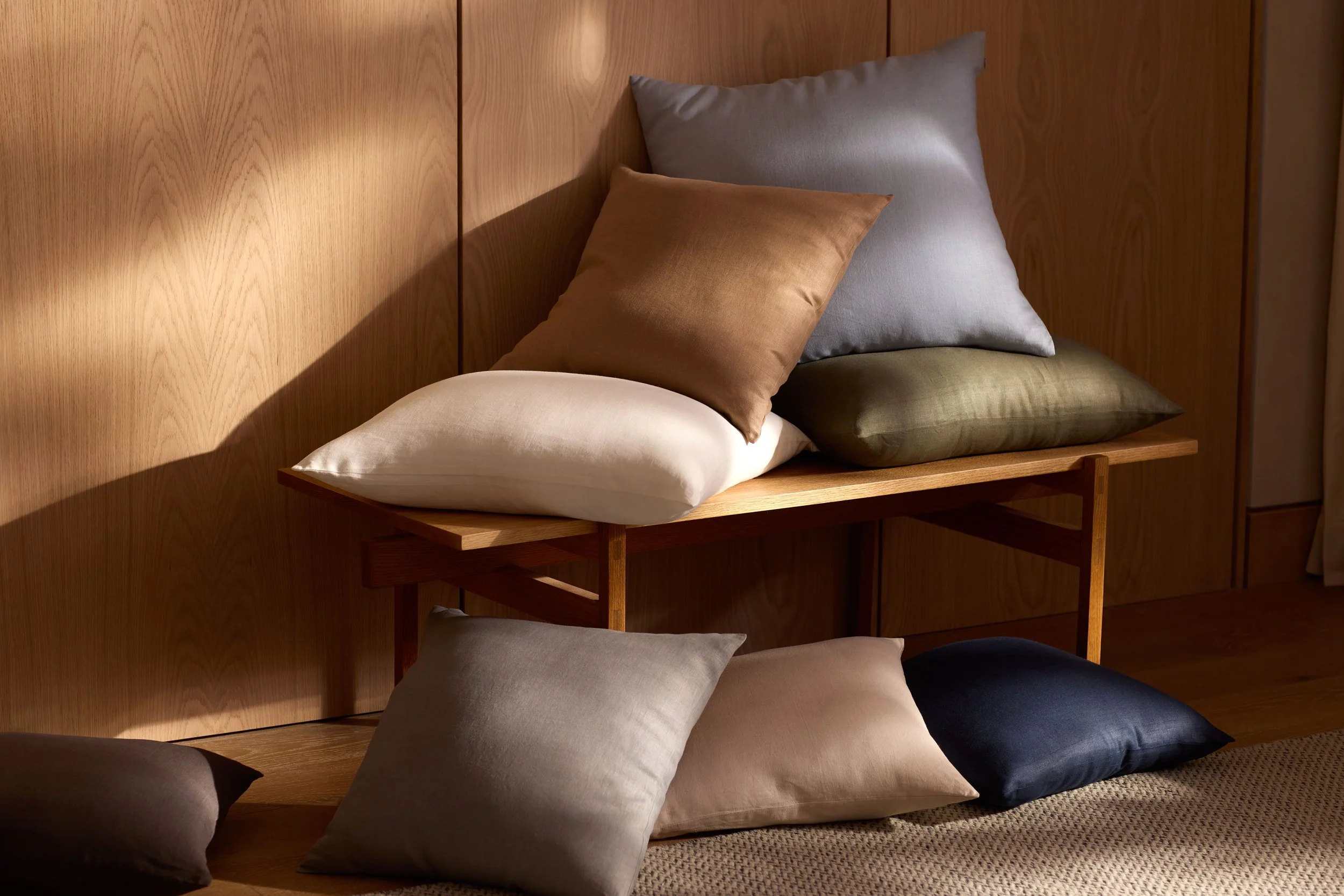 251006-COZ-Cozy Earth-Linen Pillow Collection-Vignette-1487.jpg