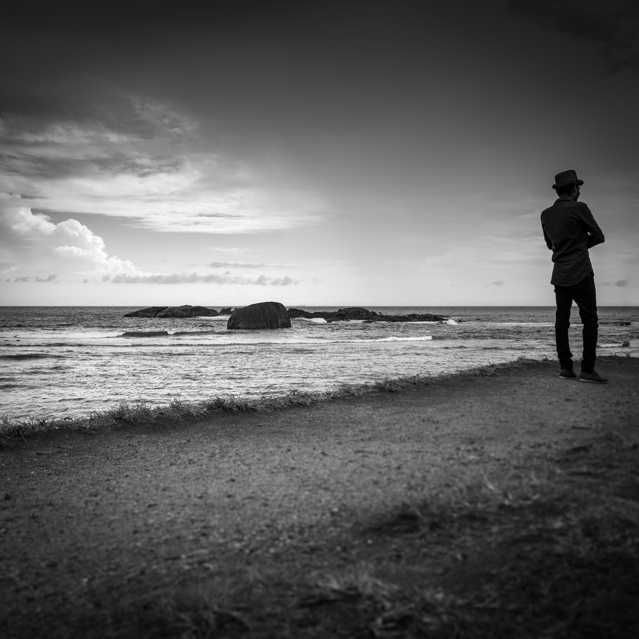She will always be there for him ... (Leica Q)