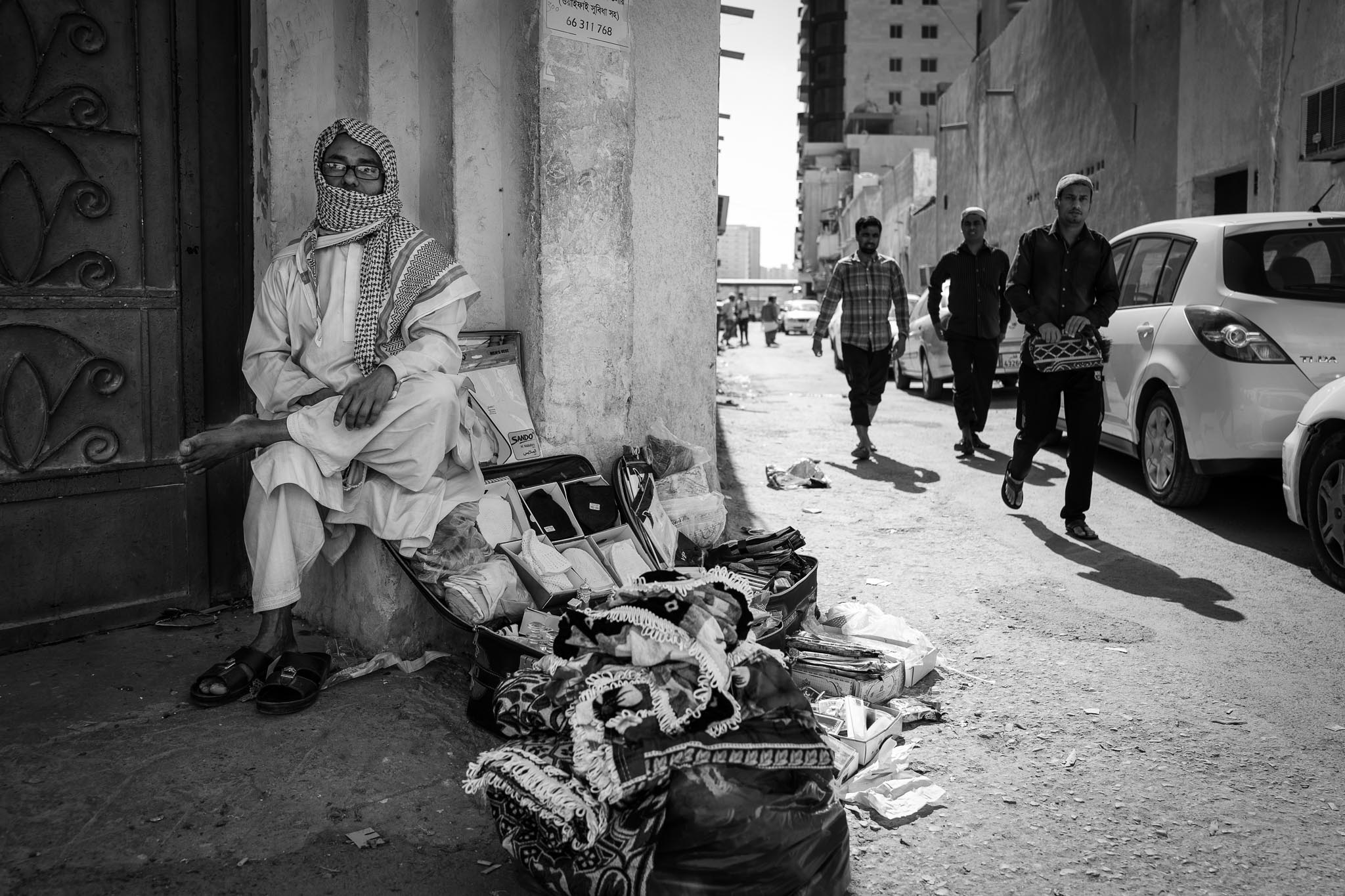 Spontaneous street trading in old Msheireb. 