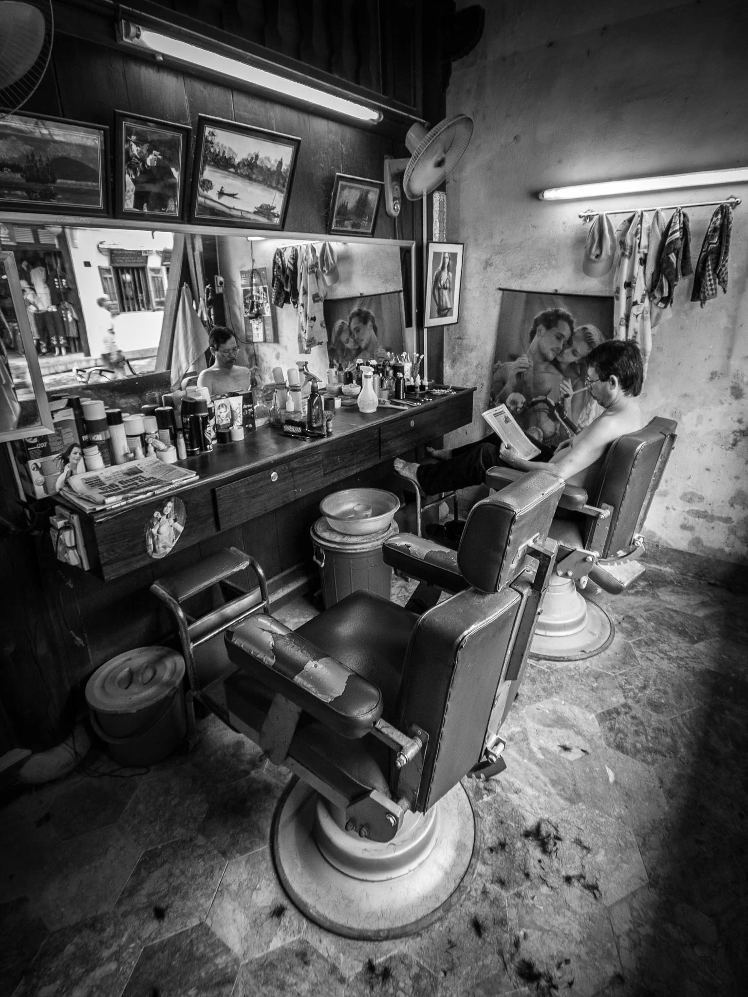 Slow Day at Work ... (Hoi An, Vietnam)