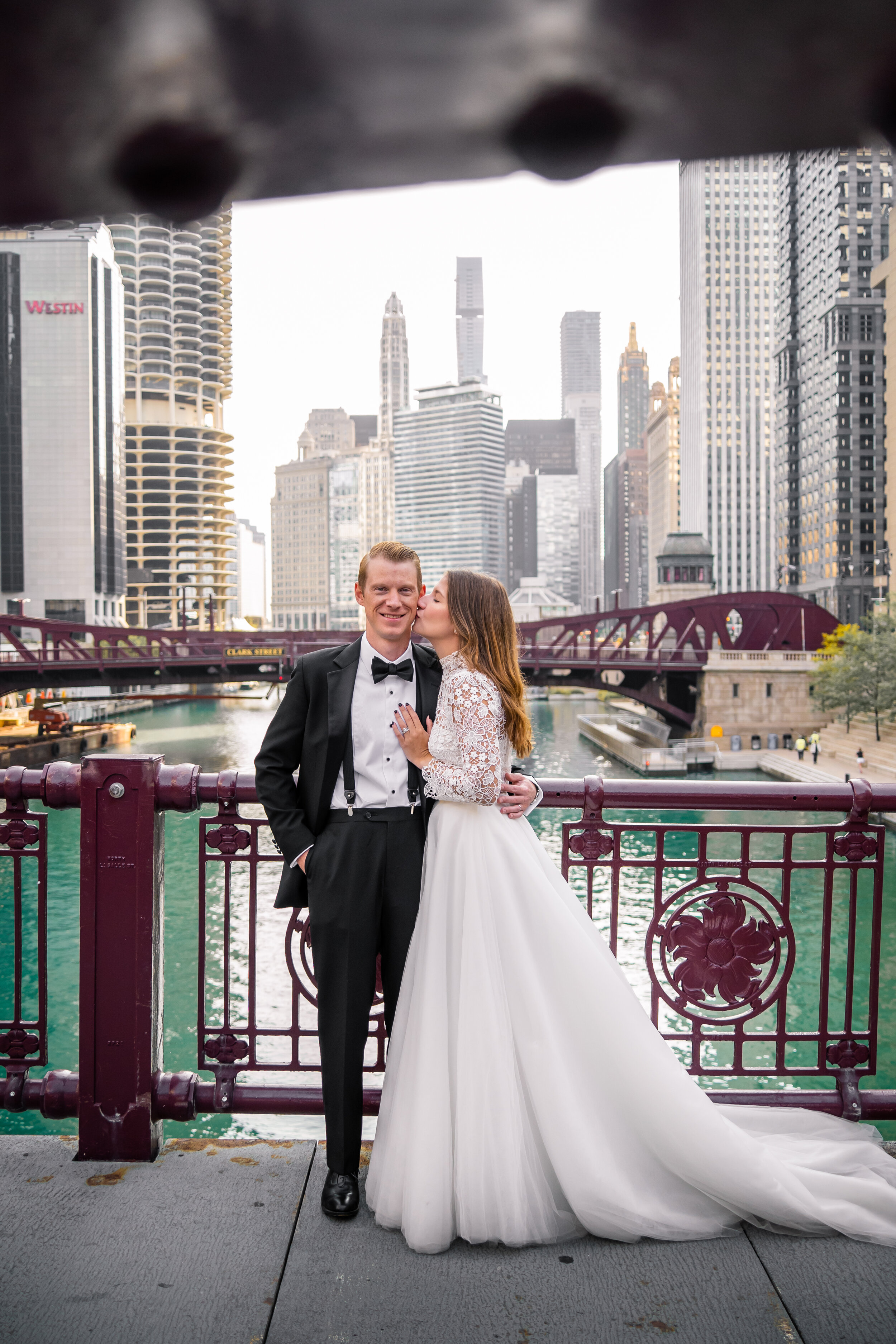 downtown-chicago-riverwalk-wedding-photos (12).JPG