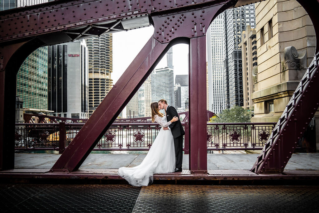 chicago-riverwalk-wedding-photos (11).JPG