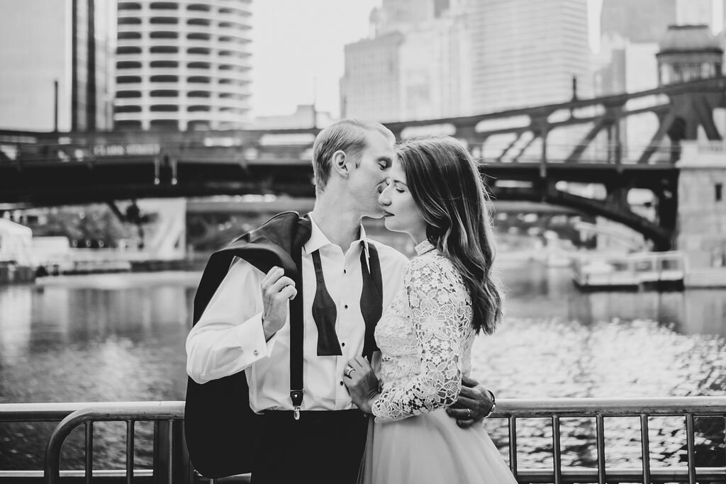 chicago-riverwalk-wedding-photos (19).JPG