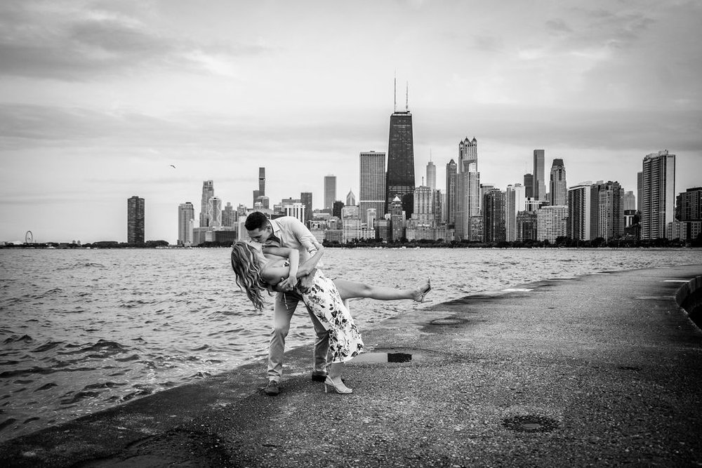 north-ave-beach-chicago-engagement-session (4).jpg
