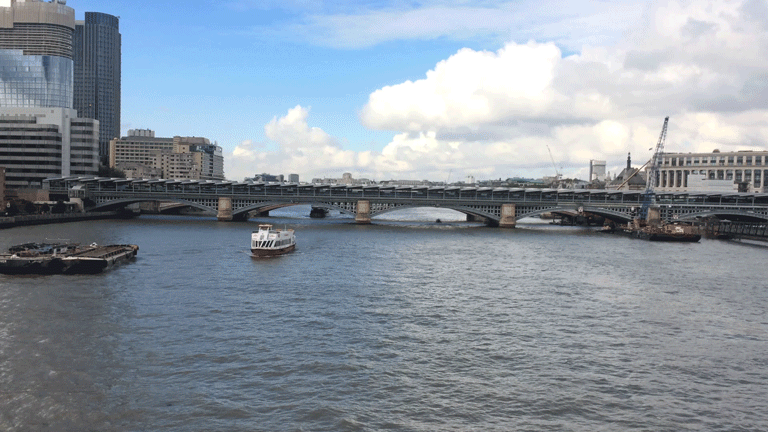 Exploring London from Barbican to Millennium bridge with Vestd
