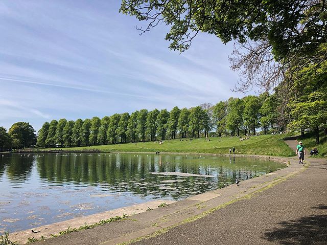 Inverleith Park looking gorgeous as ever. We&rsquo;ve been enjoying spending time in Bonny Scotland, thinking of moving there. 🏴󠁧󠁢󠁳󠁣󠁴󠁿☺️
&bull;
&bull;
&bull;
&bull;
&bull;
&bull;
&bull;
&bull;
#edinburgh #edinburgh_snapshots #scotland_ig #love