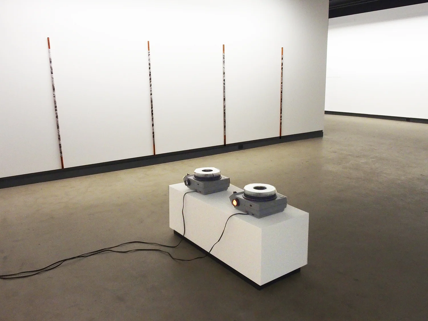 © Lorna Bauer et Jon Knowles, vue de l'exposition Rotations (2014). Photo : Dazibao.