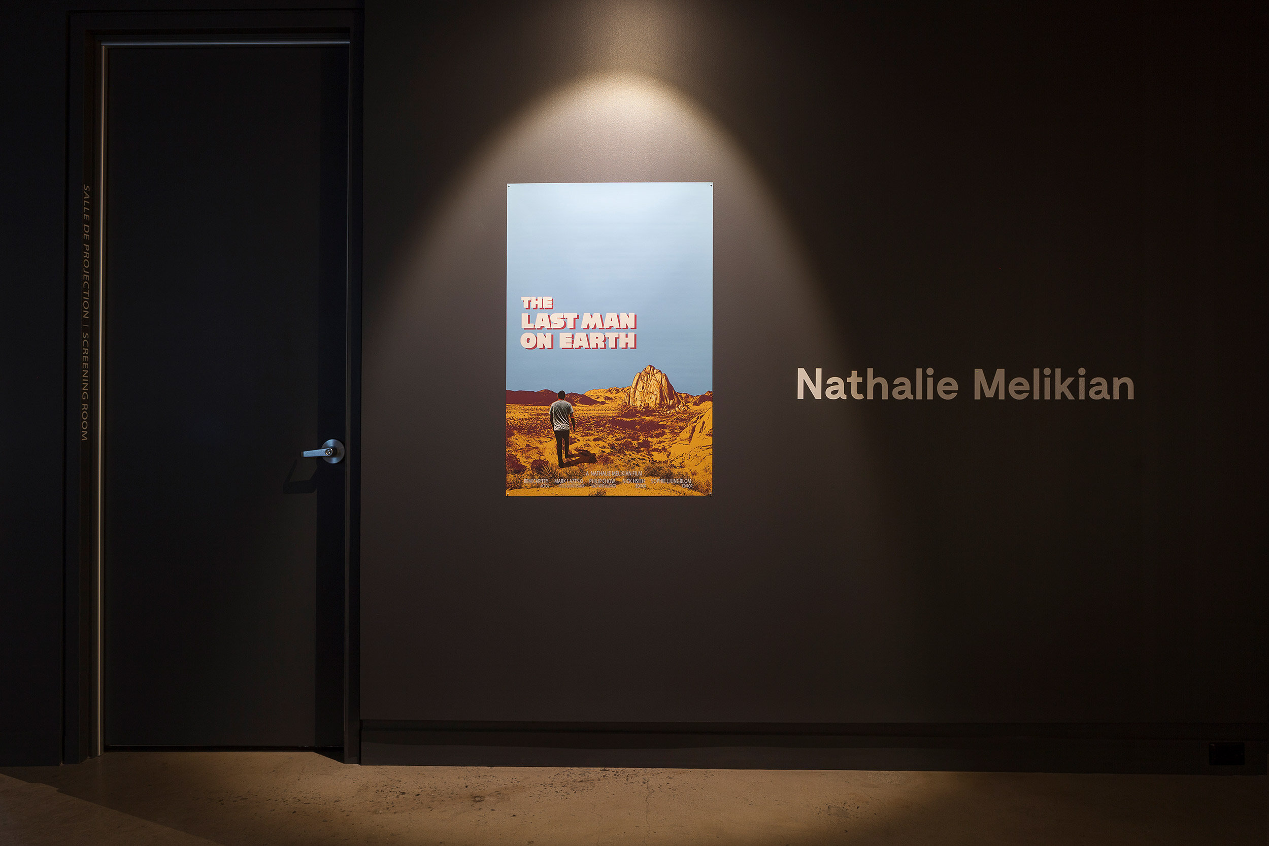  © Nathalie Melikian , The Last Man on Earth  (2016). Vue d’installation de l'exposition, Dazibao, 2016-2017. BNLMTL 2016 –  Le Grand Balcon  (commissaire : Philippe Pirotte). Photo : Marilou Crispin. 