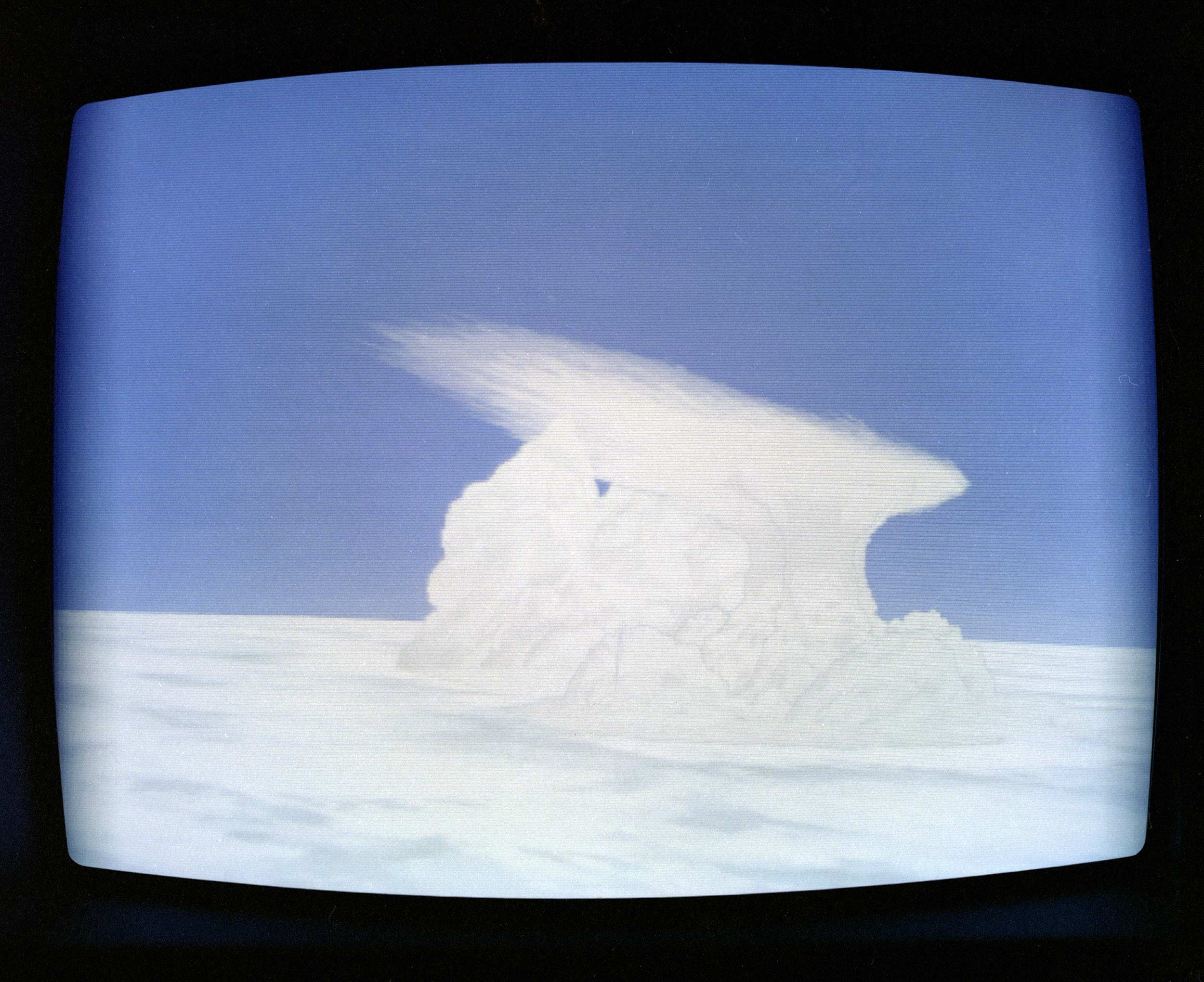  CAE MAXVUE, rendu d’un nuage cumulonimbus, 1992-02-29 Fonds corporatif Canadian Aviation Electronics Reproduction autorisée par Bibliothèque et Archives Canada.  © Bibliothèque et Archives Canada. 