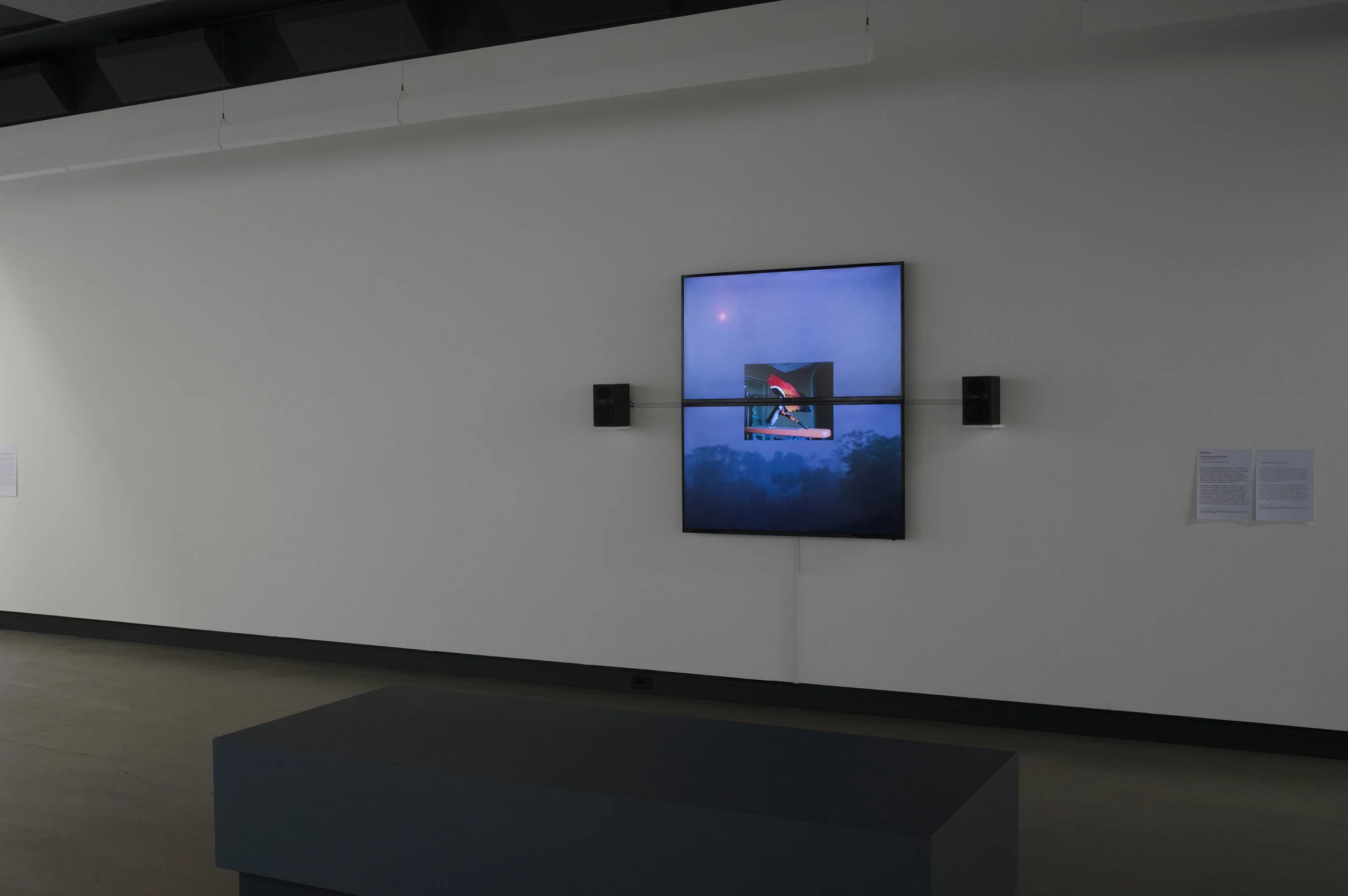  © Kent Chan,  The Burning of a Museum  (2026) dans l’exposition  The Art Gallery Problem , Dazibao, 2026. Coprésentée avec The Blackwood, University of Toronto Mississauga. Photo: Atlas documentation 