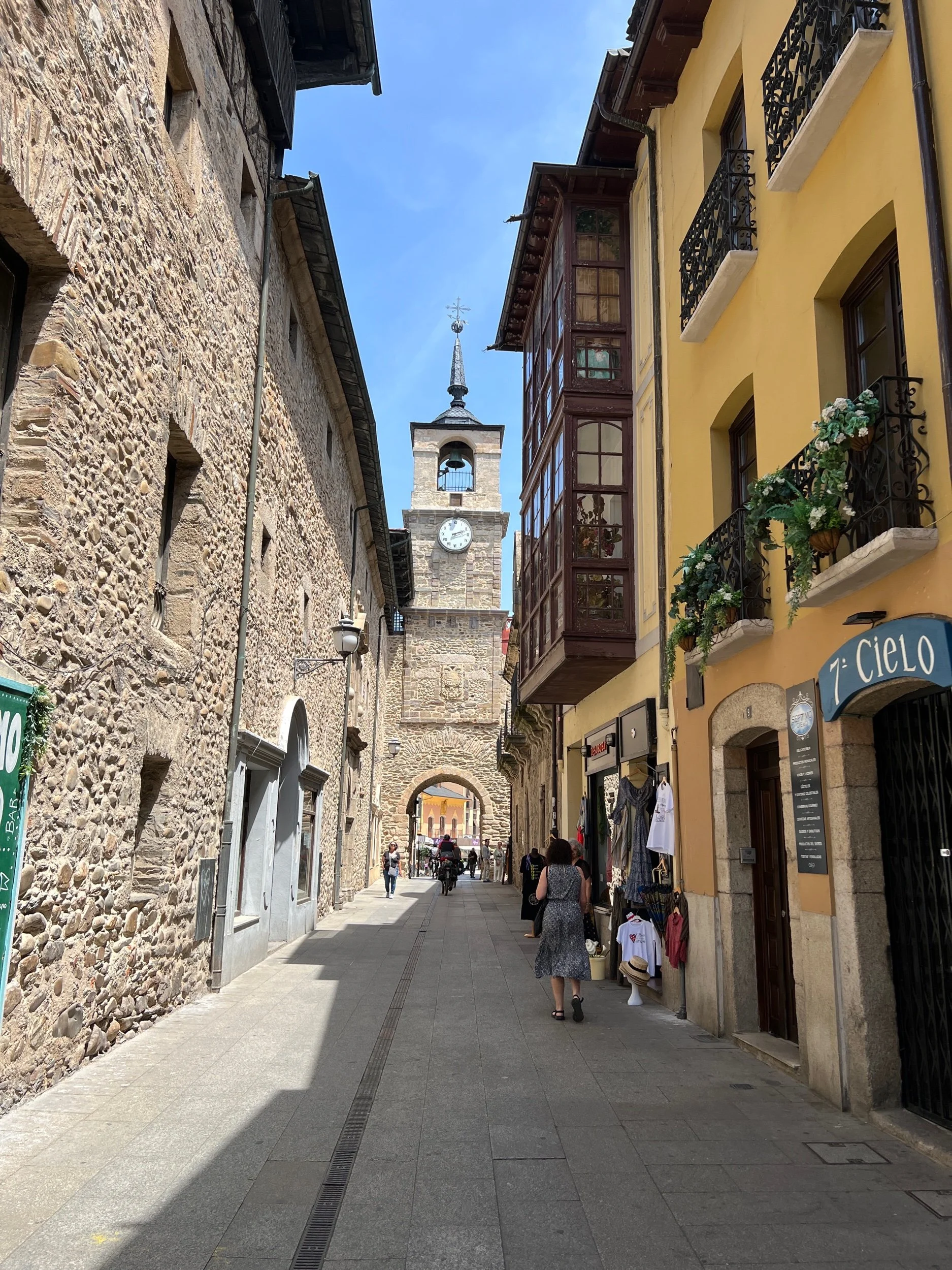 Day 28 - El Acebo to Ponferrada