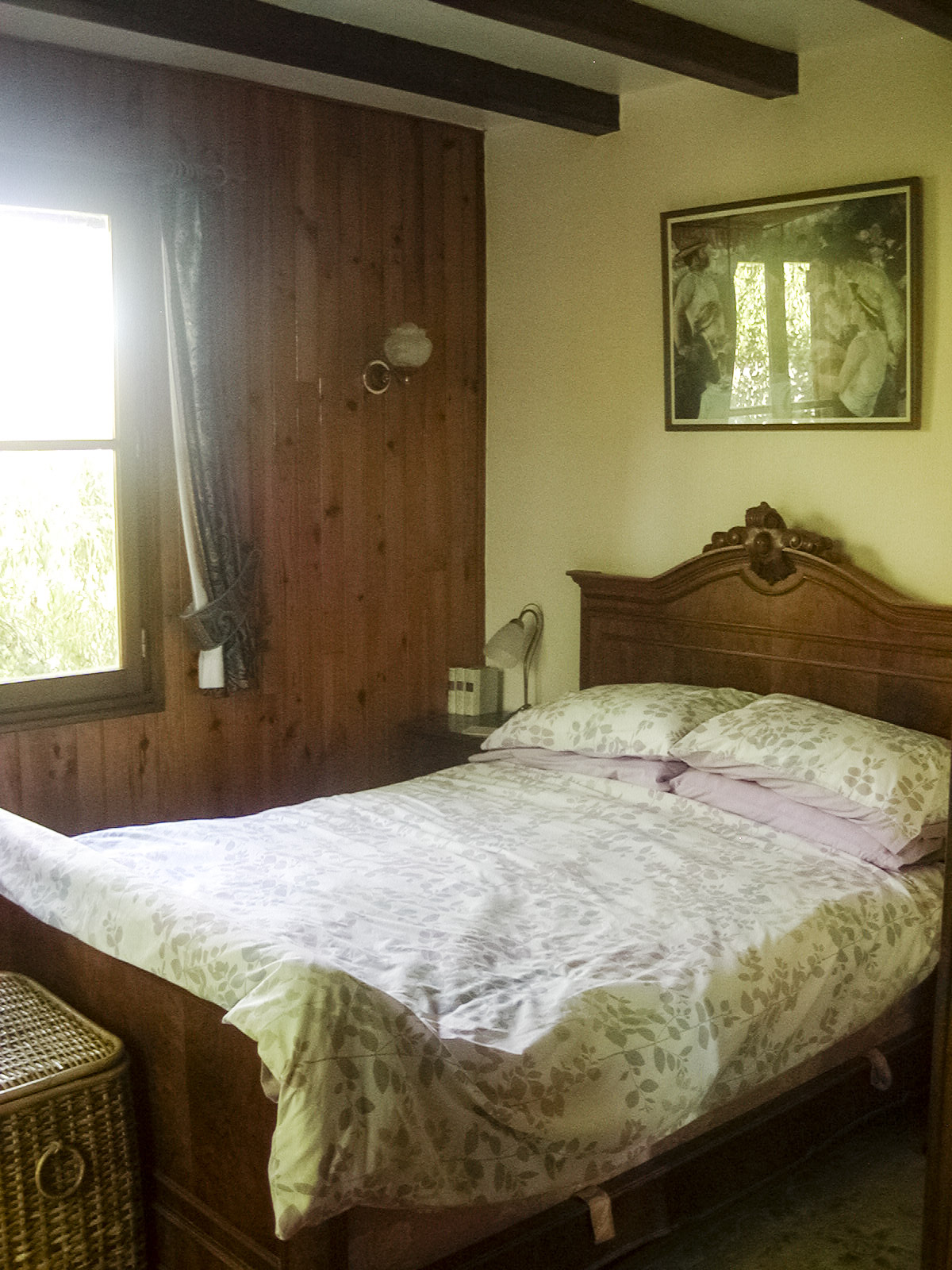 chalet bedroom 1a.jpg