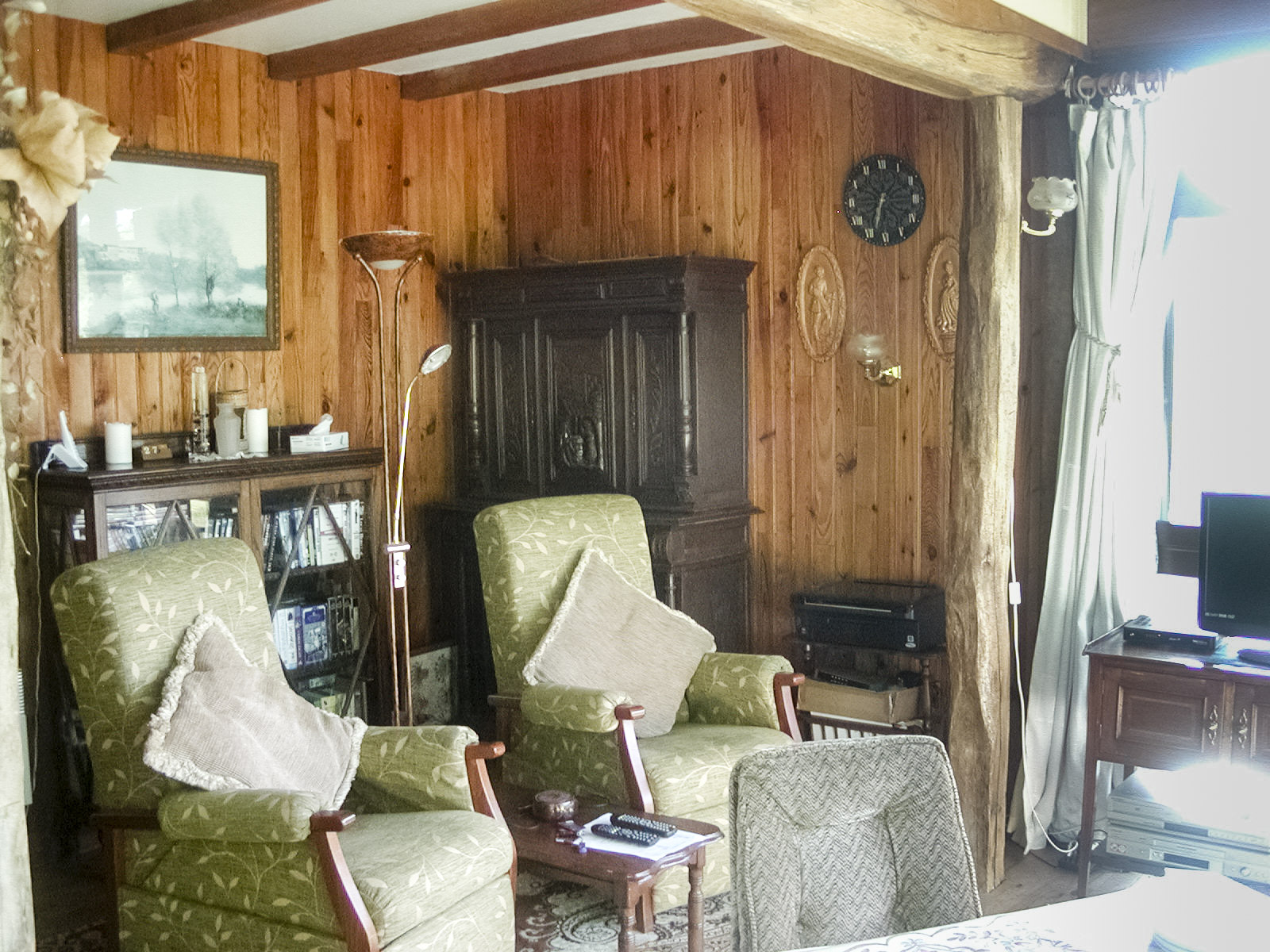 chalet lounge 1a.jpg